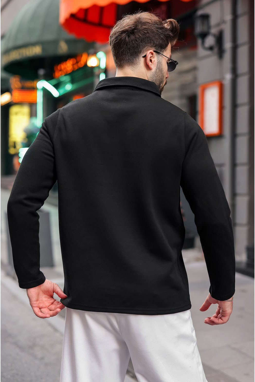 SWEATSHIRT