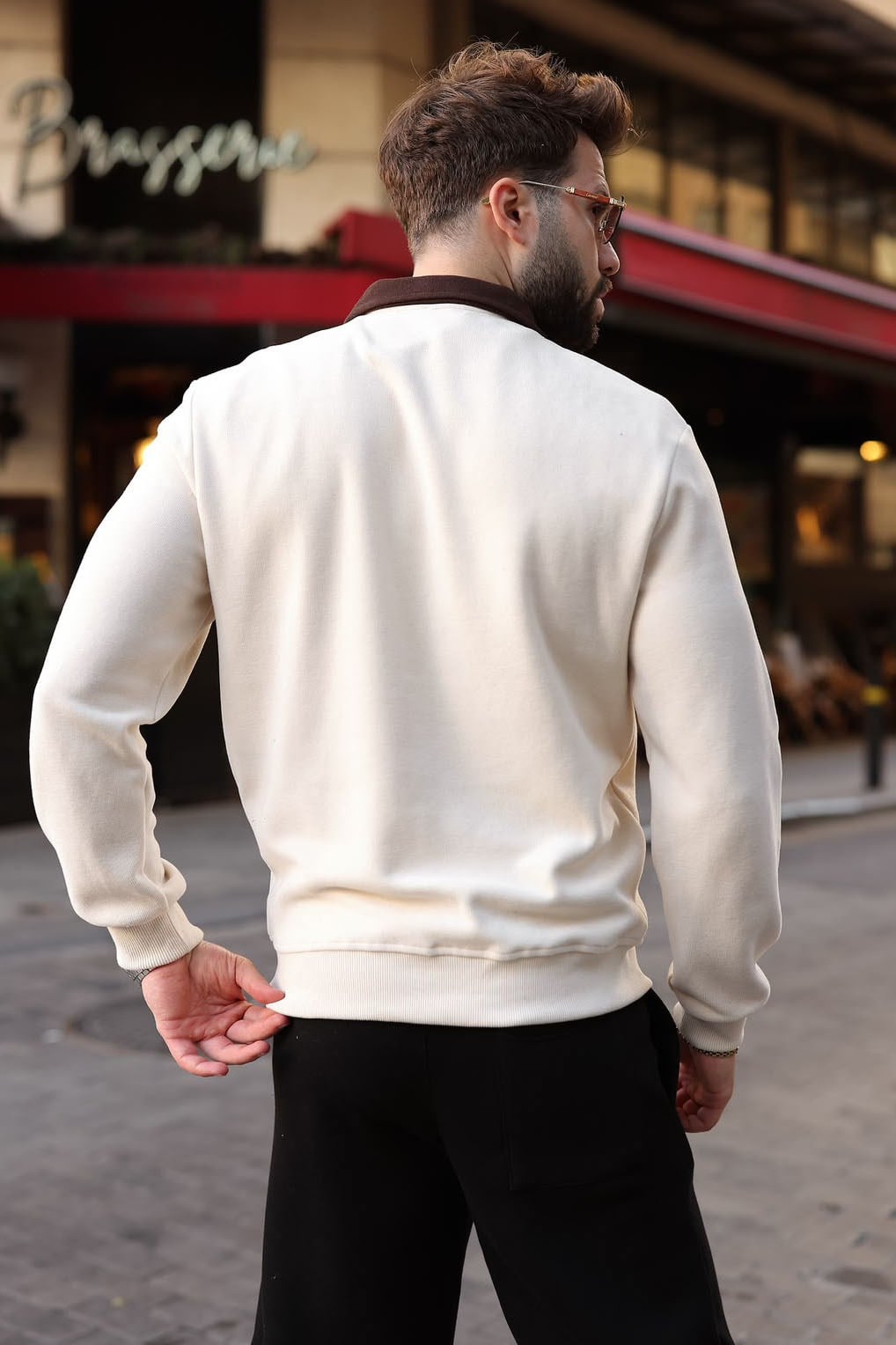 SWEATSHIRT