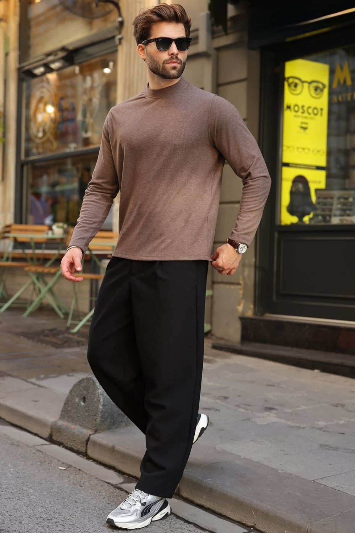 SWEATSHIRT