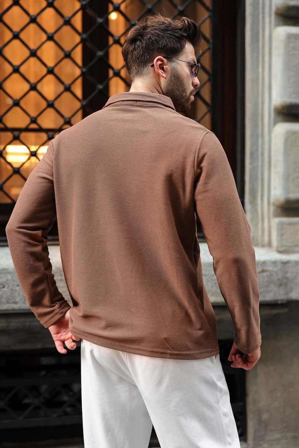 SWEATSHIRT
