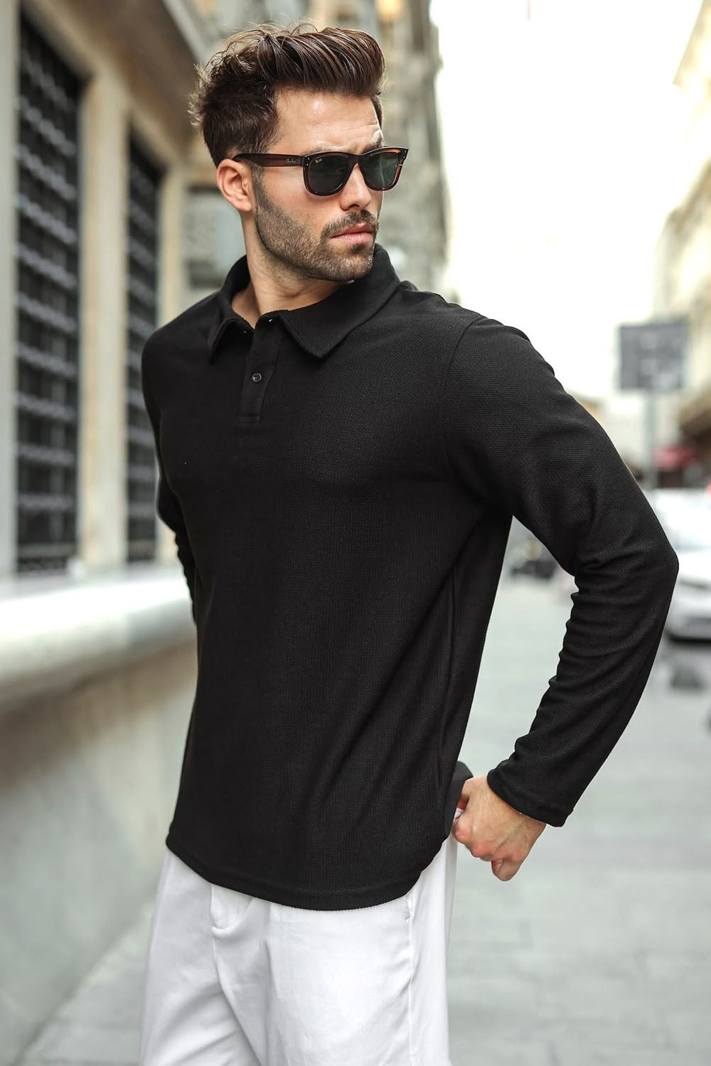 SWEATSHIRT