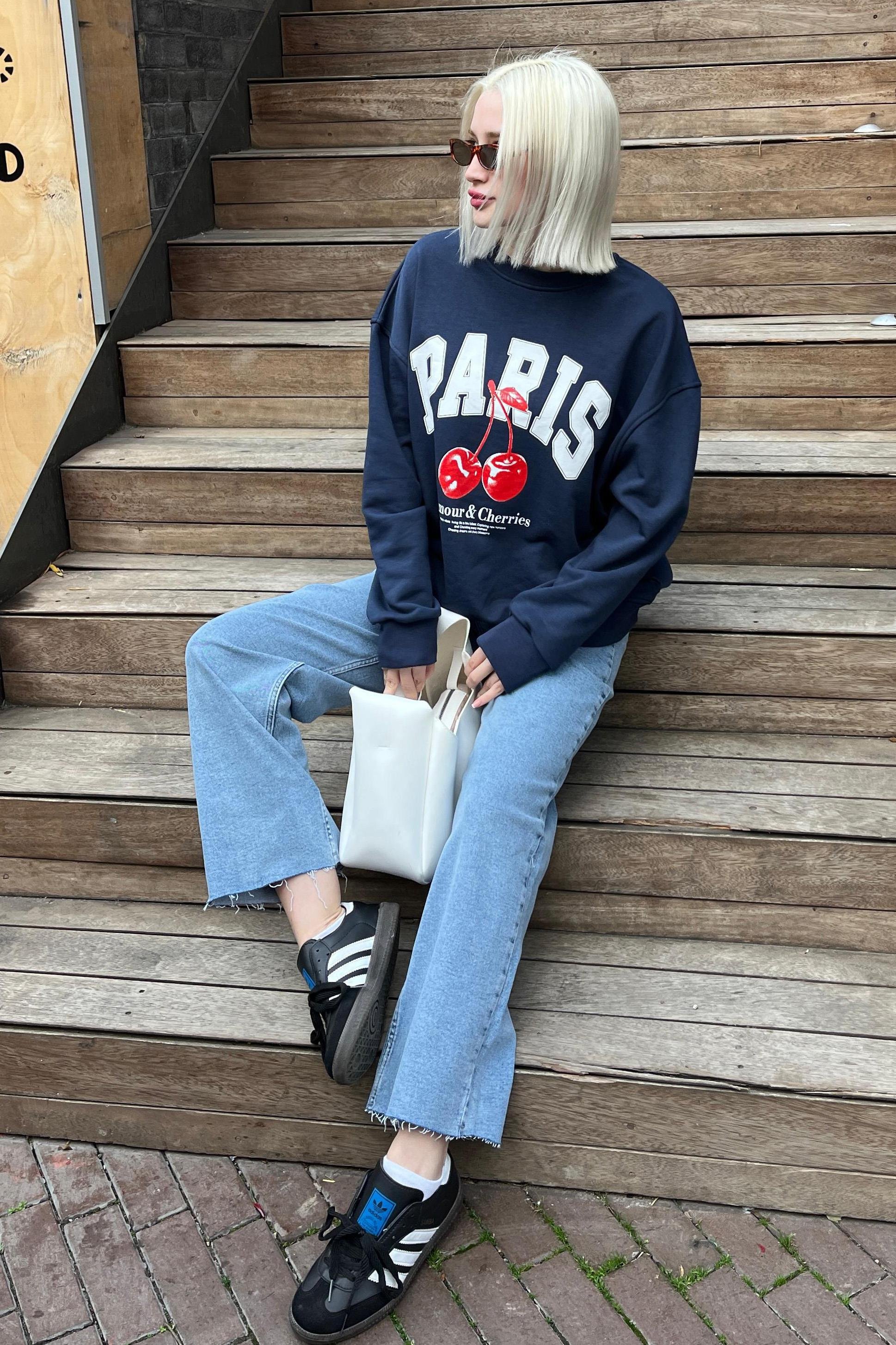 Sweatshirt