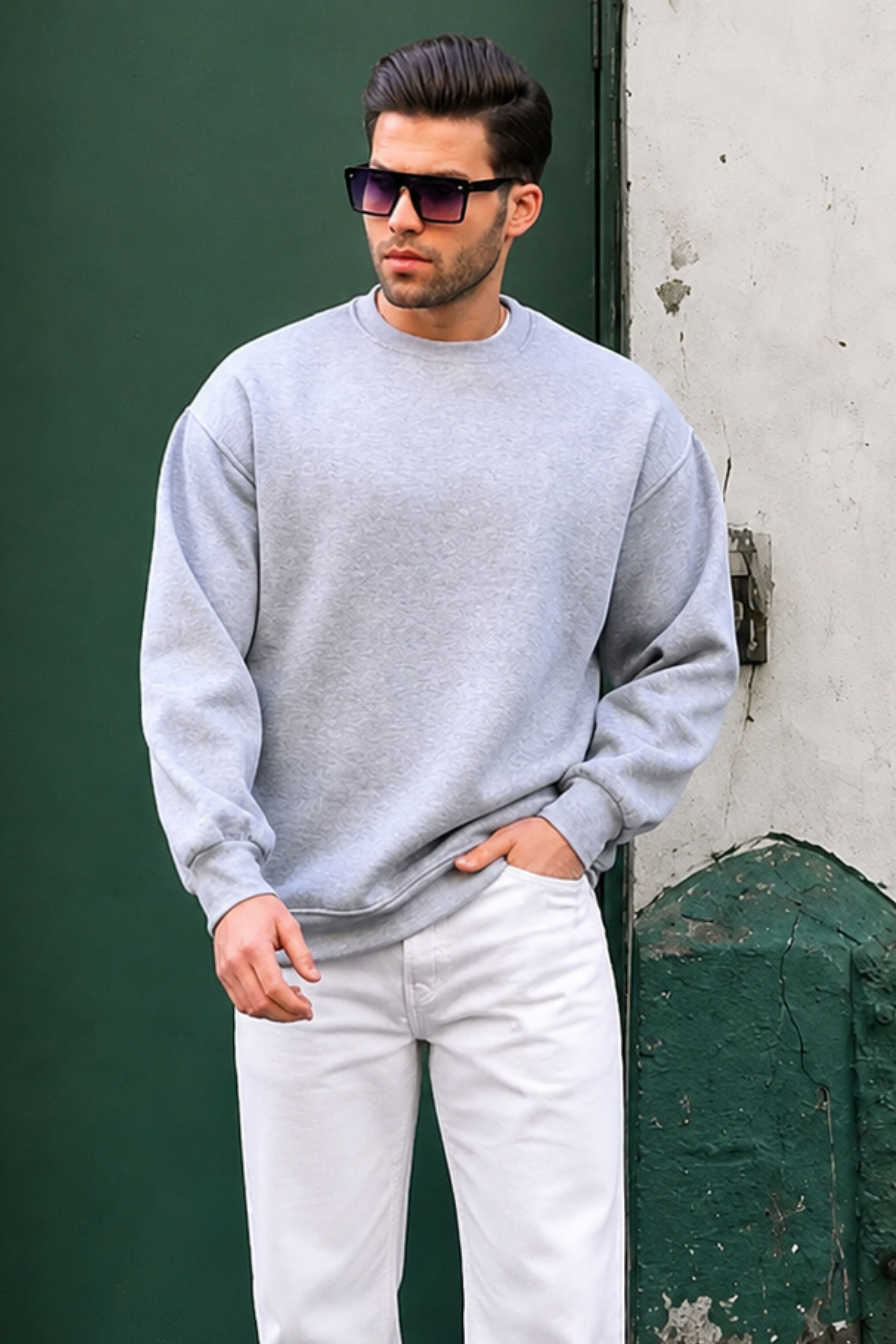 SWEATSHIRT