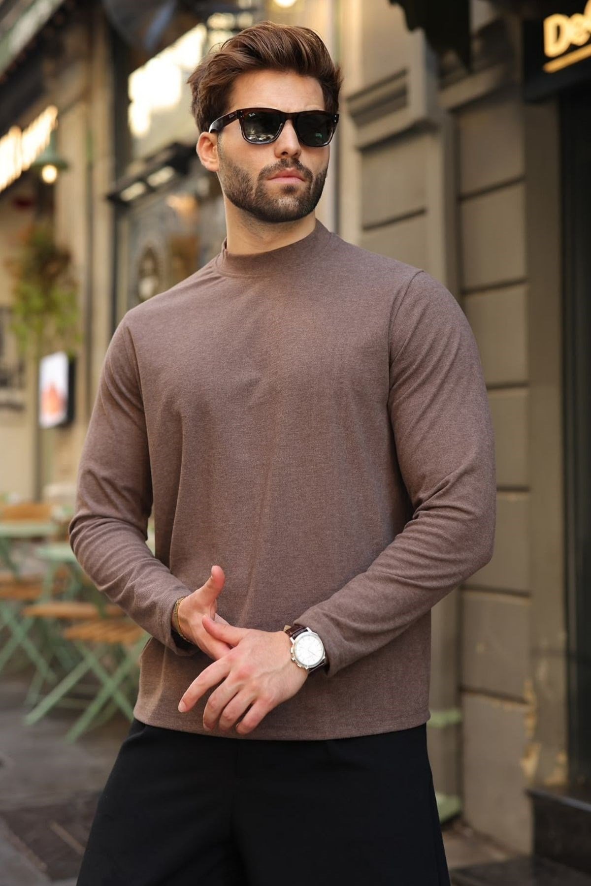 SWEATSHIRT
