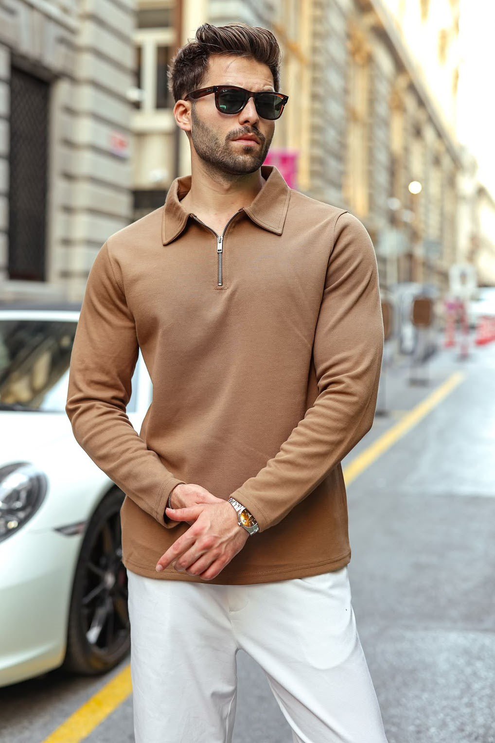 SWEATSHIRT
