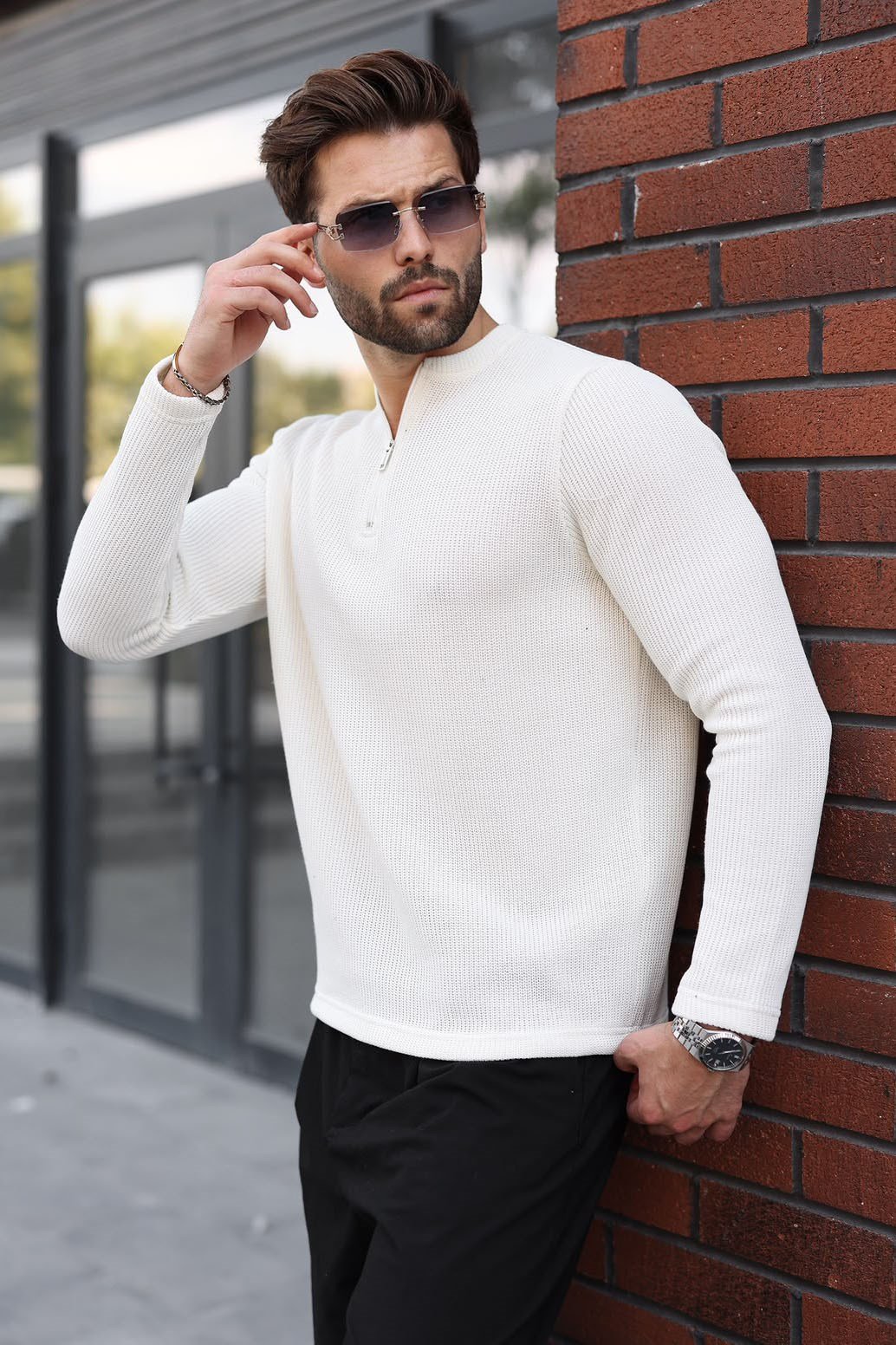 SWEATSHIRT