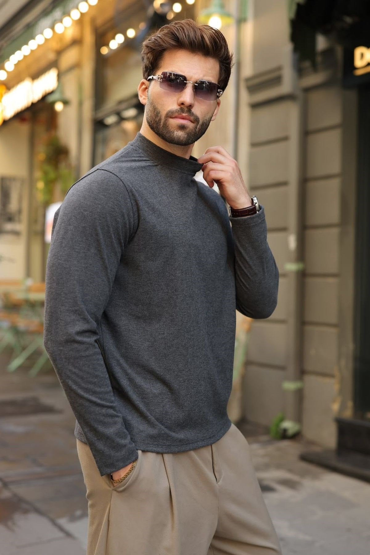SWEATSHIRT