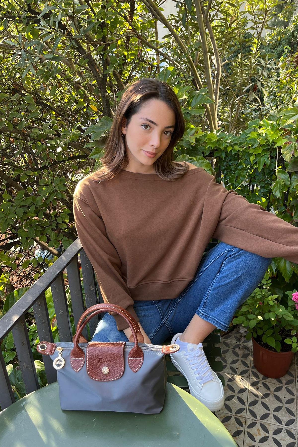 Sweatshirt