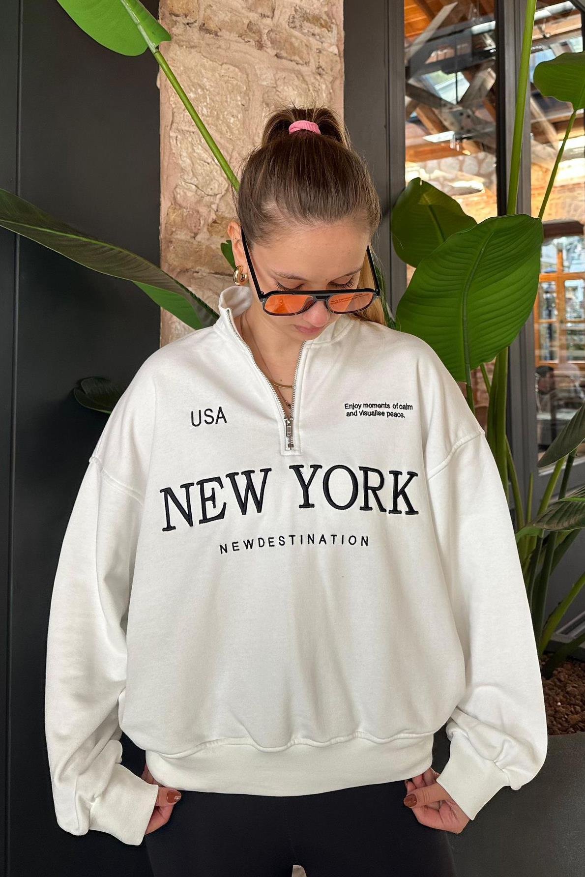 Sweatshirt