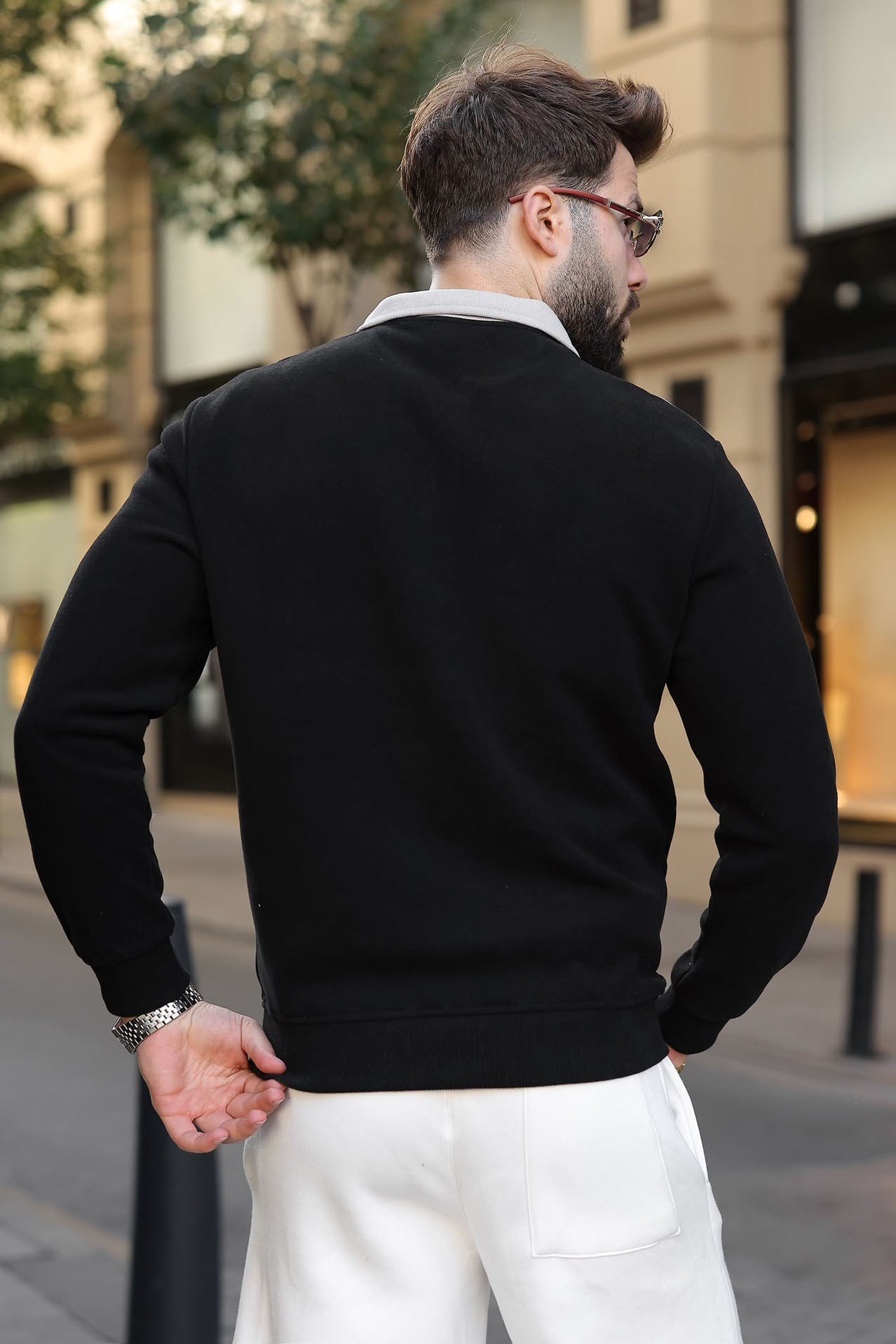 SWEATSHIRT
