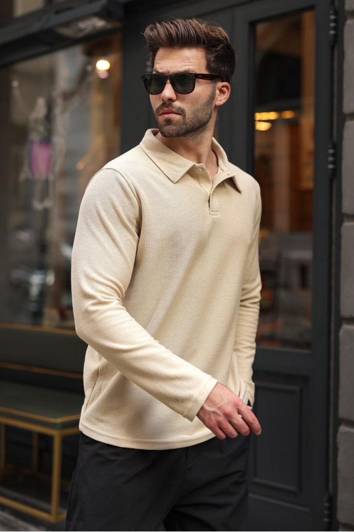 SWEATSHIRT