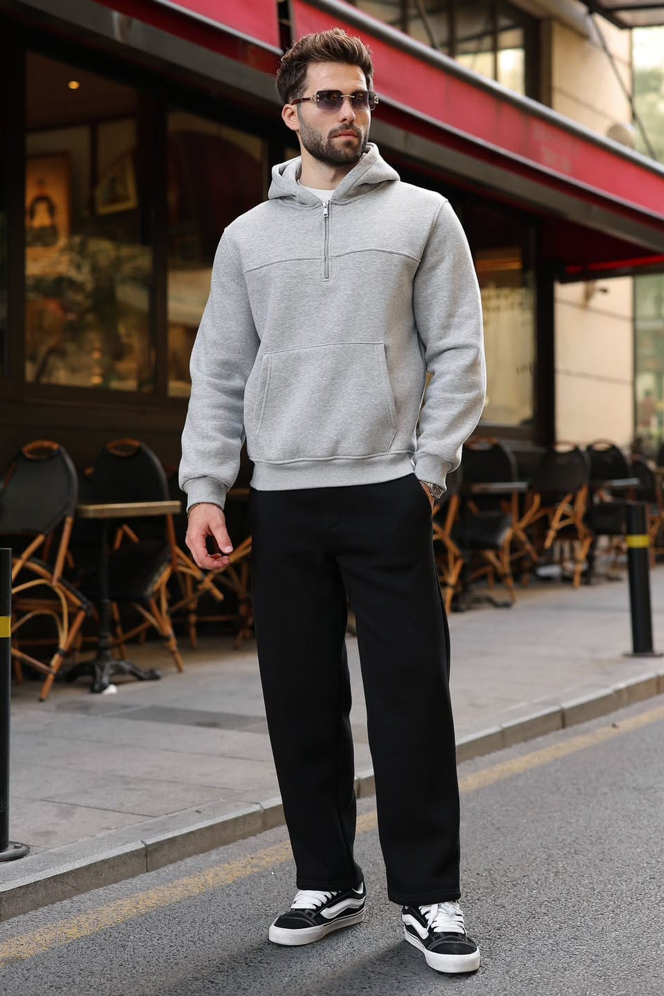 Sweatshirt