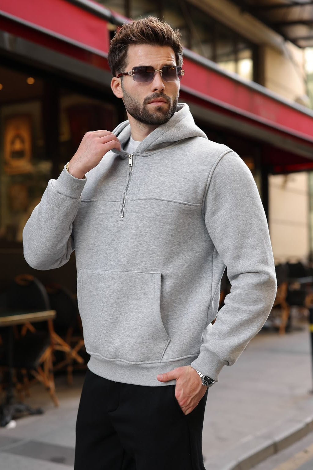 Sweatshirt