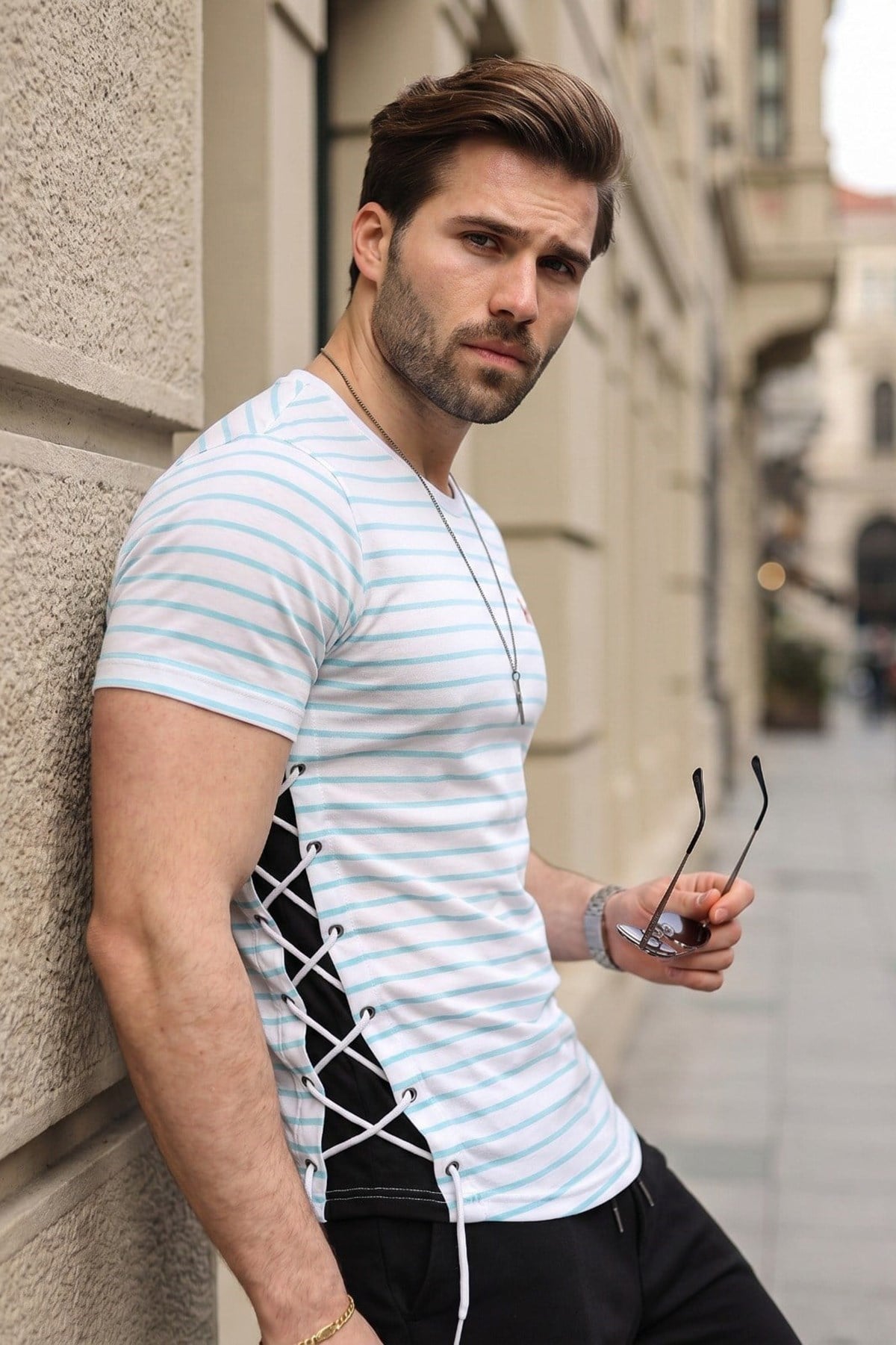 T-SHIRT