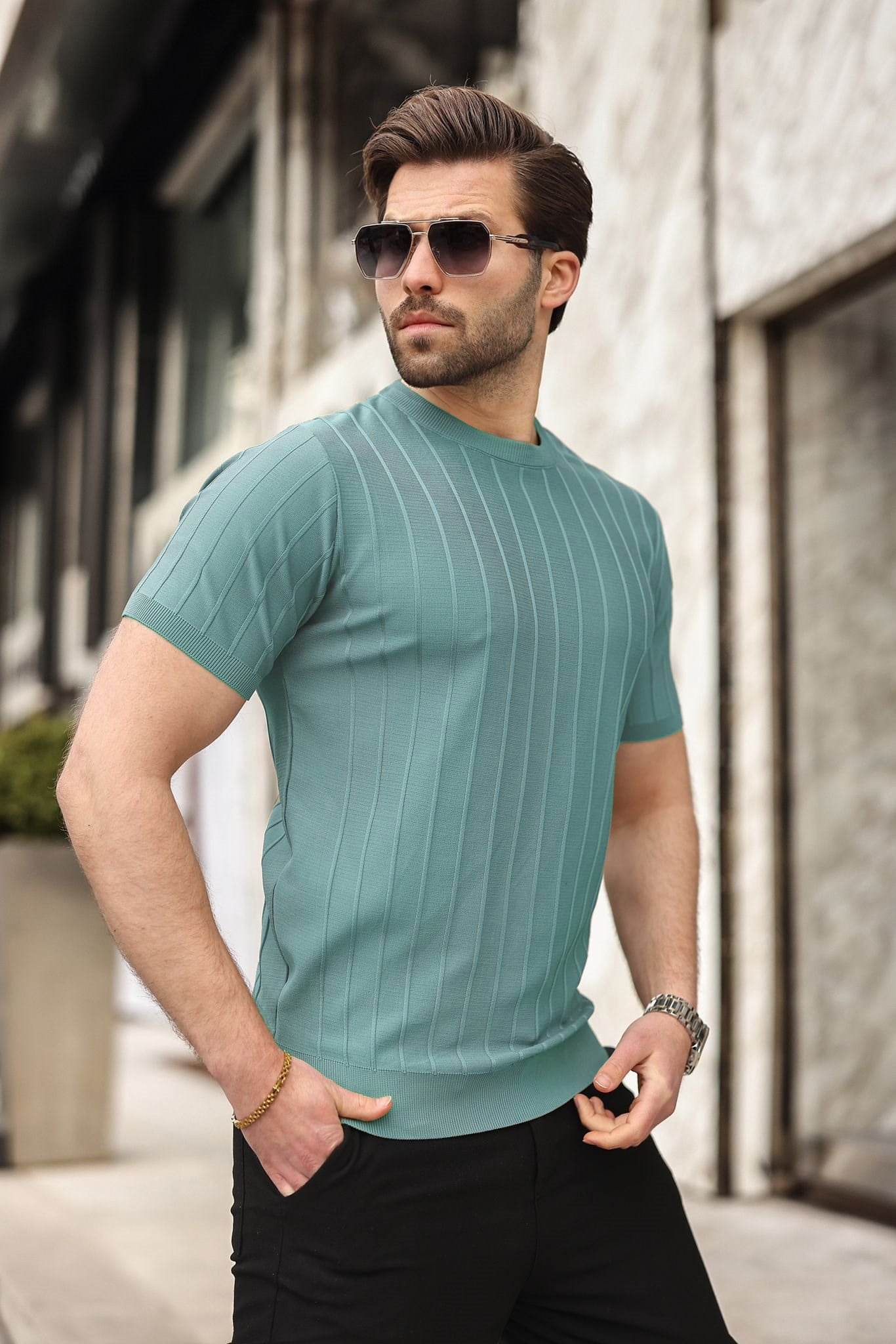 T-SHIRT