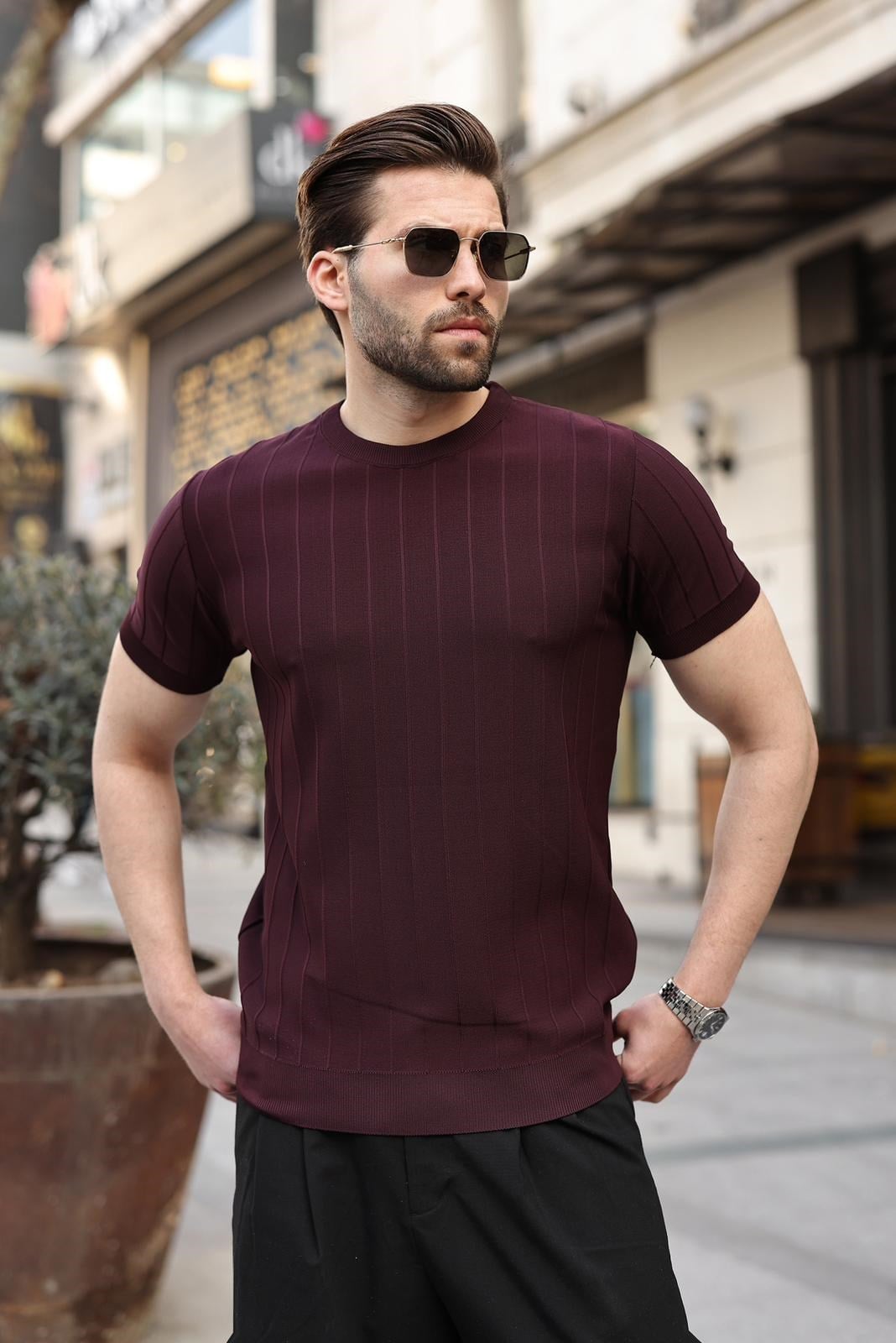 T-SHIRT