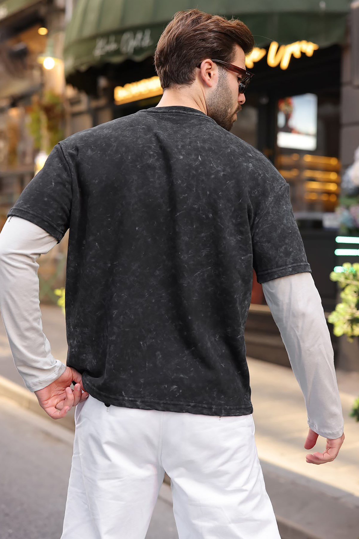 T-SHIRT
