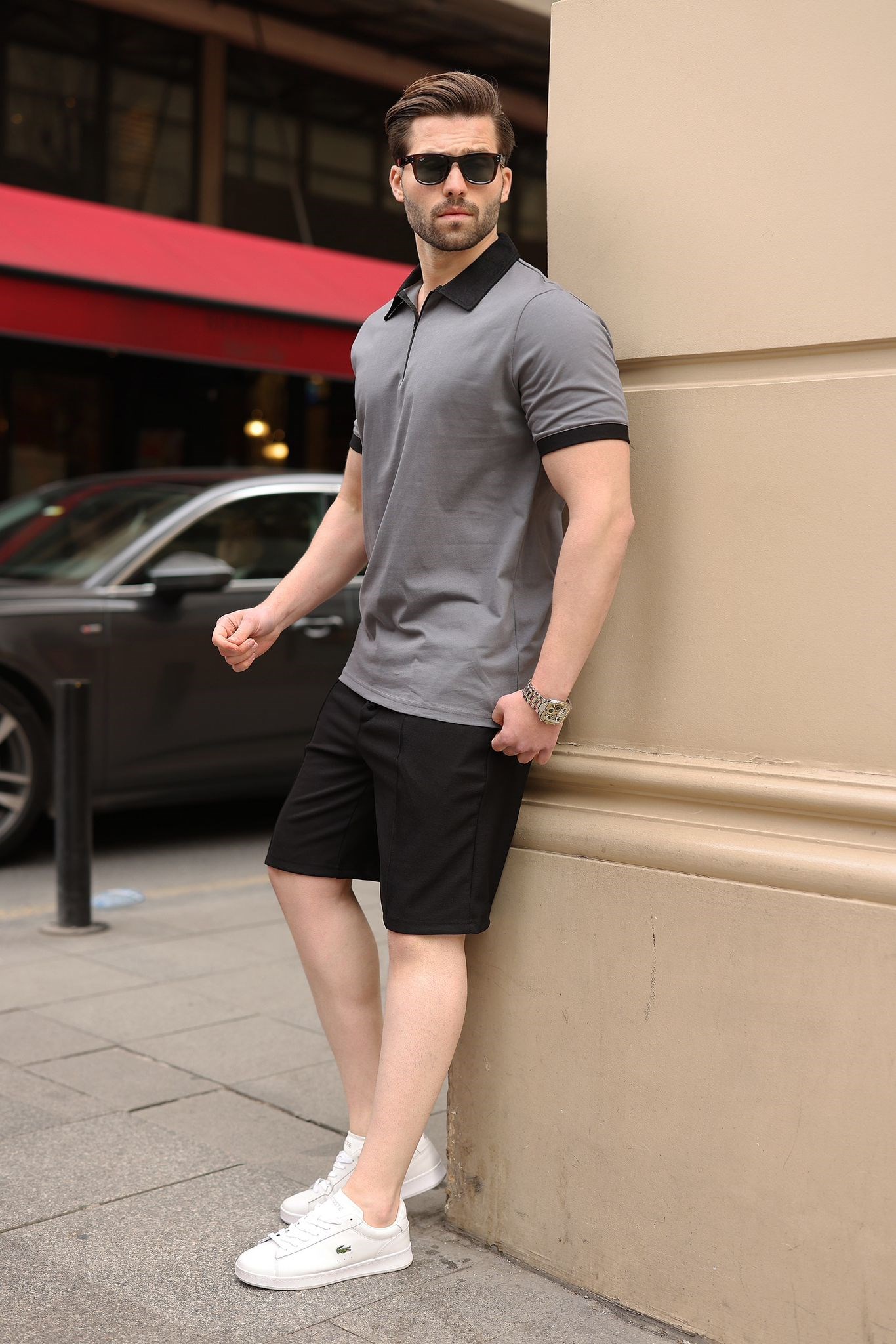 T-SHIRT