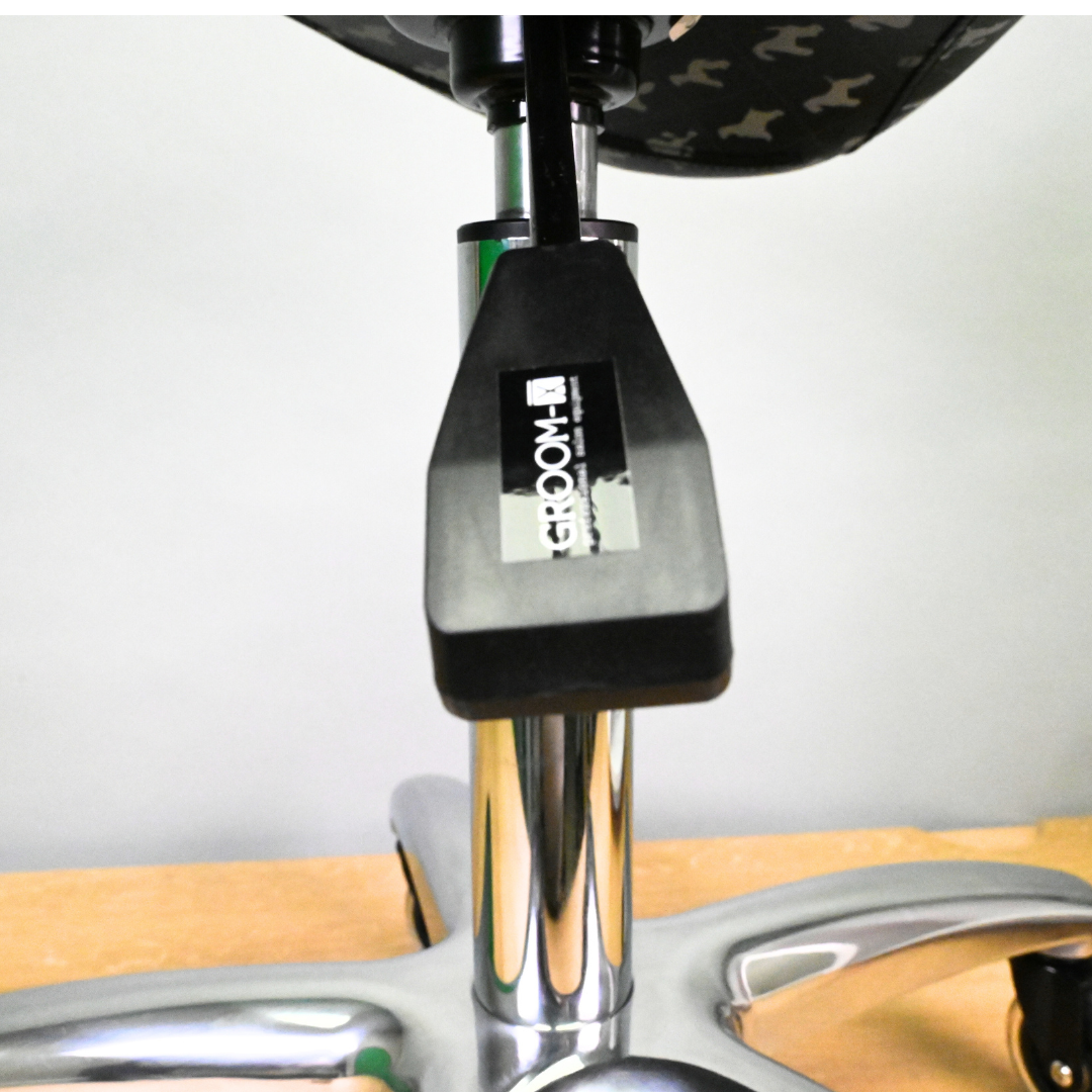 Groom-X Pro Comfort Rodeo Stool K- Design- 19GRX027