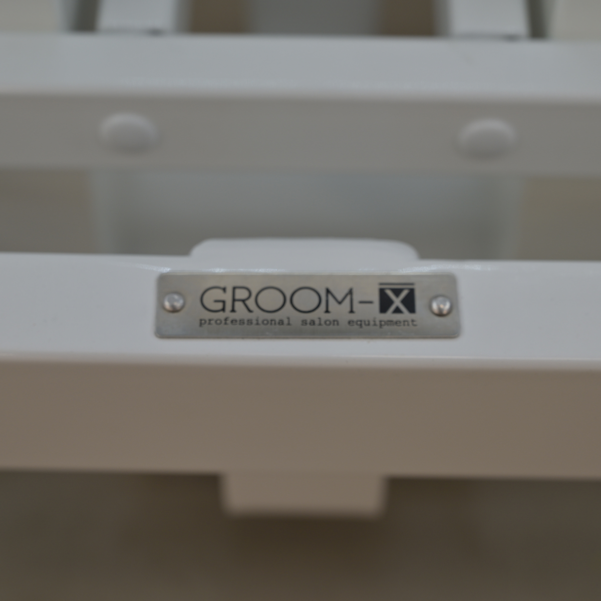 Groom-X Tournament Plus White Electric Table with Light 120 x 61 cm - 12GRX060