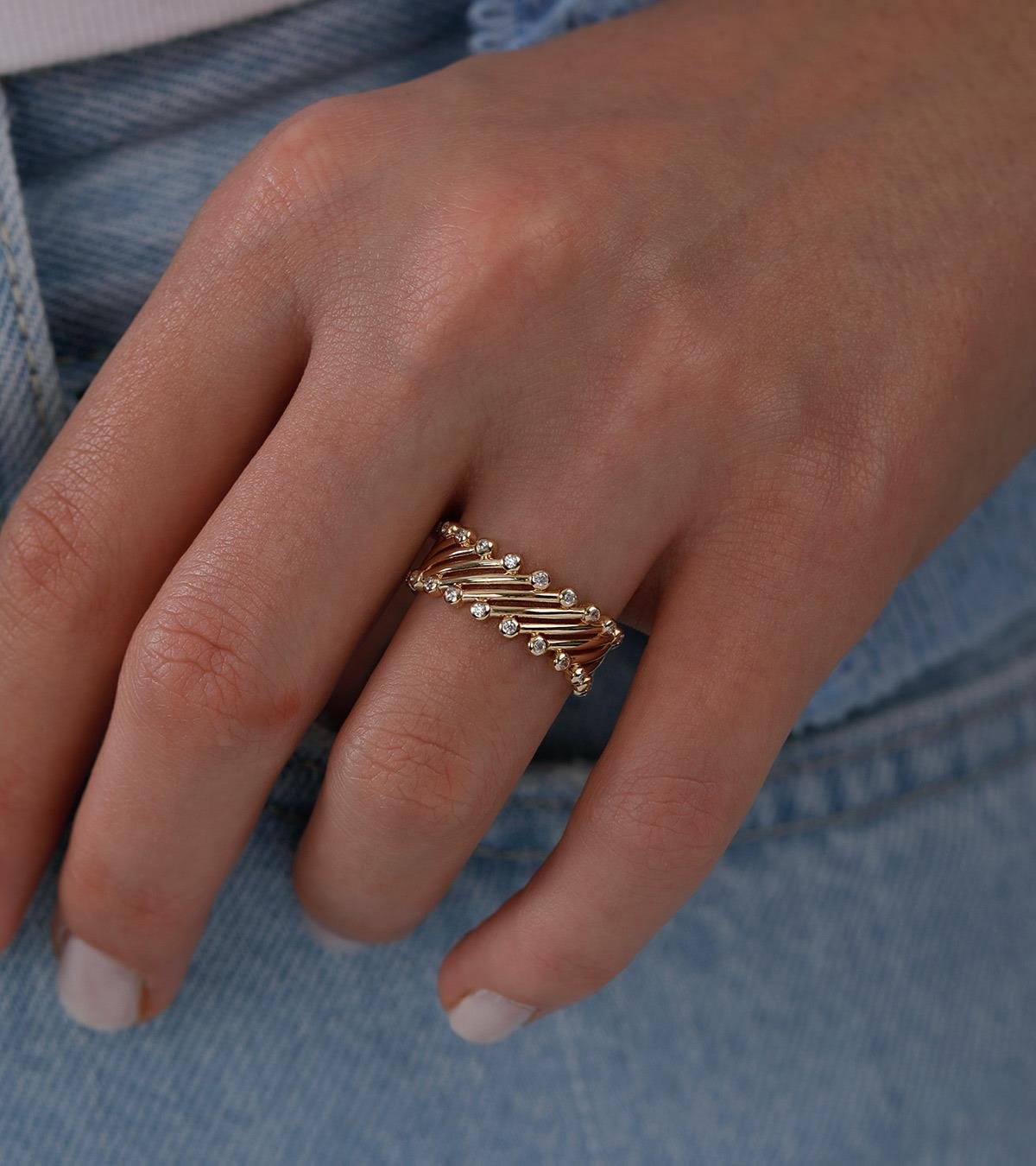 Taş Şeritli Verev Yüzük