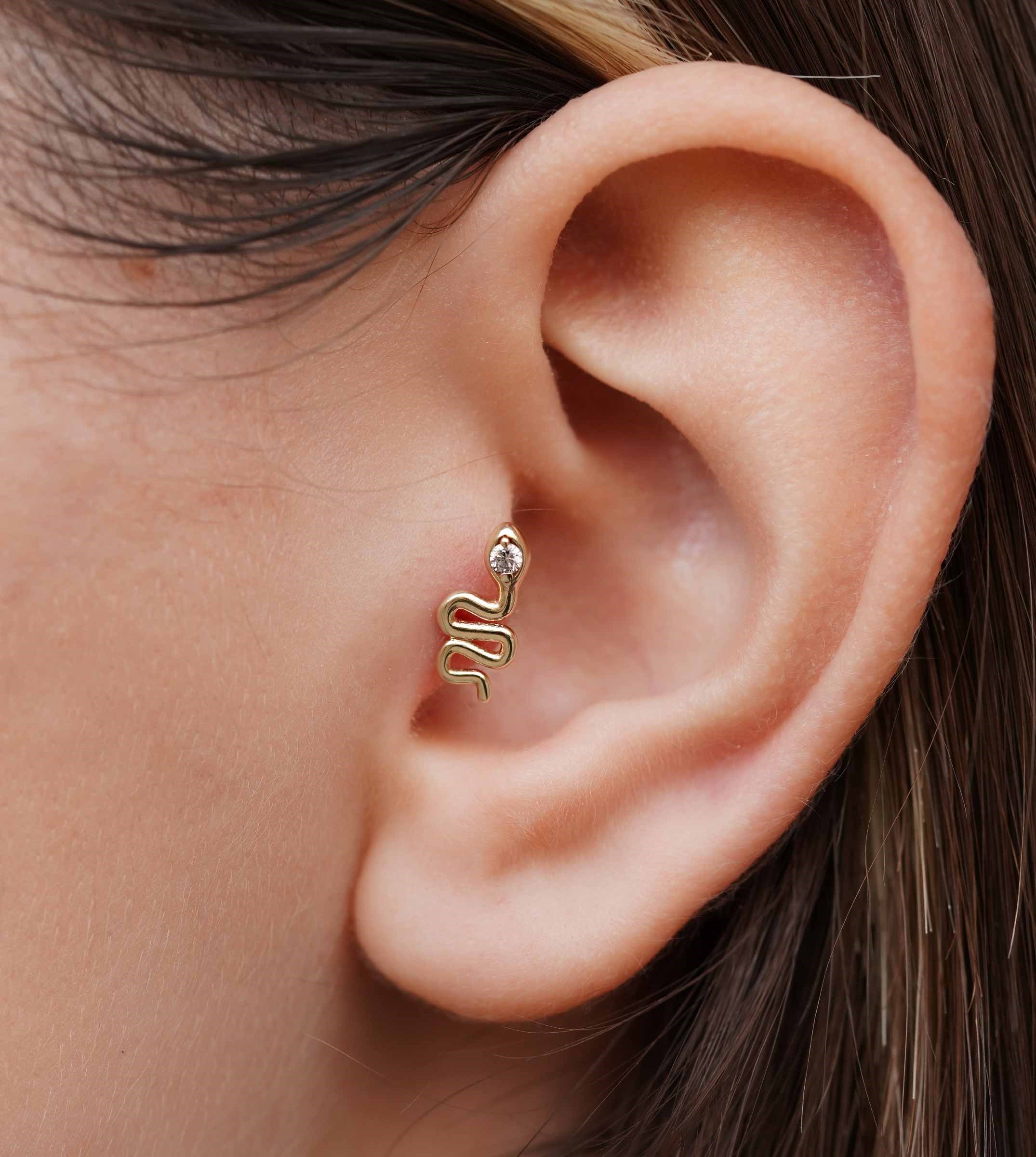 Taşlı Yılan Piercing