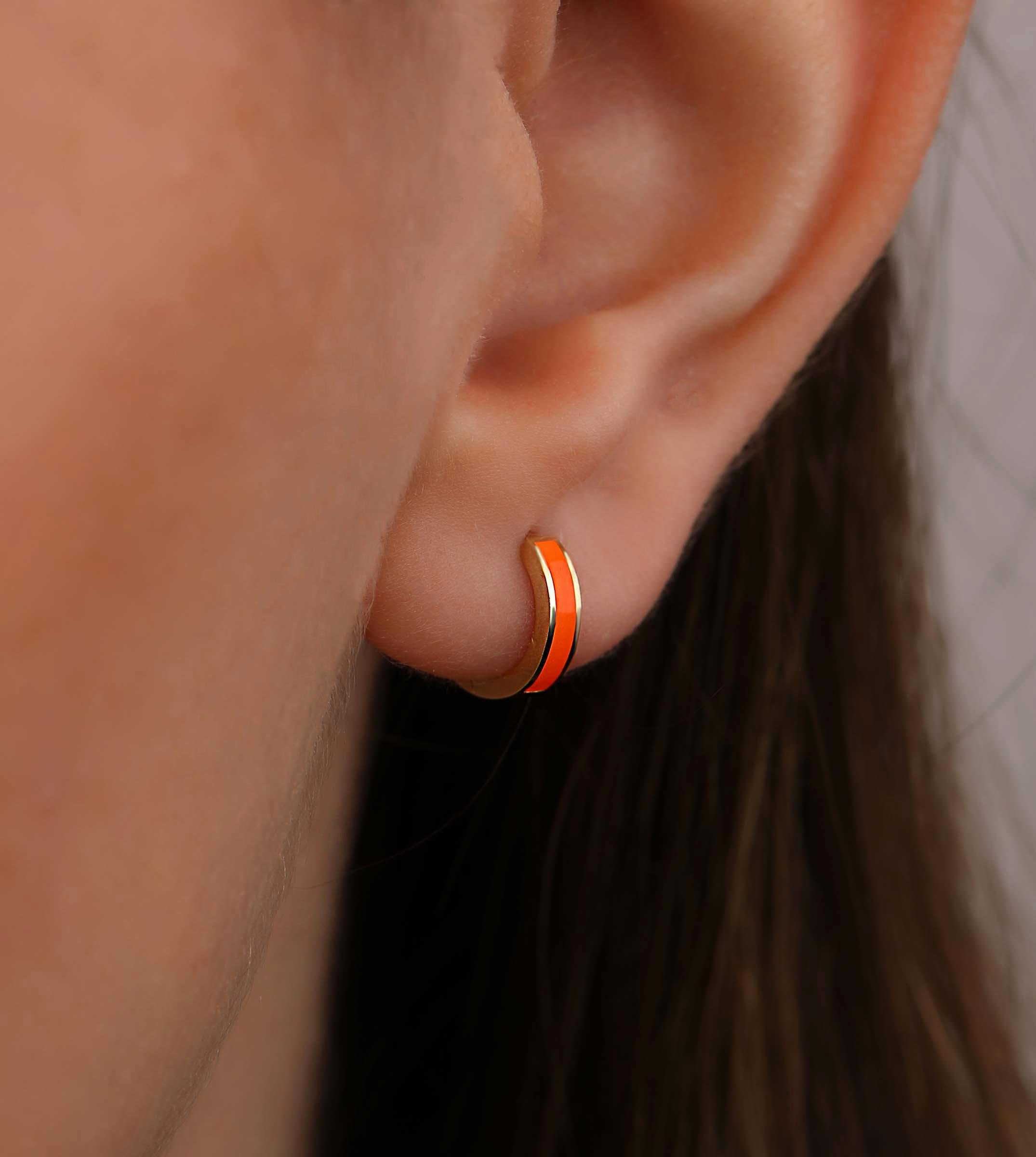 Turuncu Mineli Mini Halka Küpe