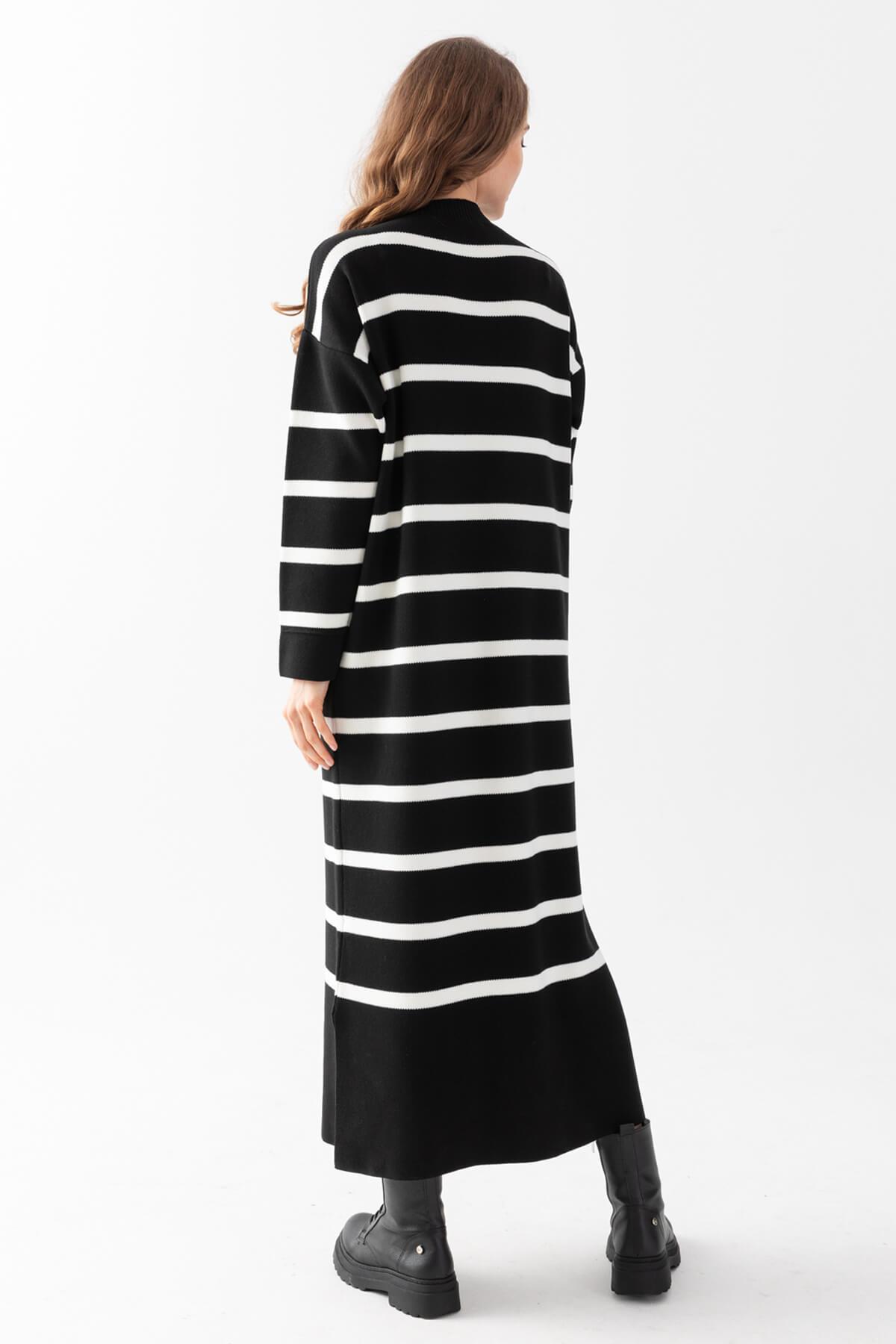 Irmak Kerekli Kadın Çizgili Oversize Elbise, Kadın Elbise,Triko Elbise, Oversize Elbise, Uzun Elbise, Siyah Ekru