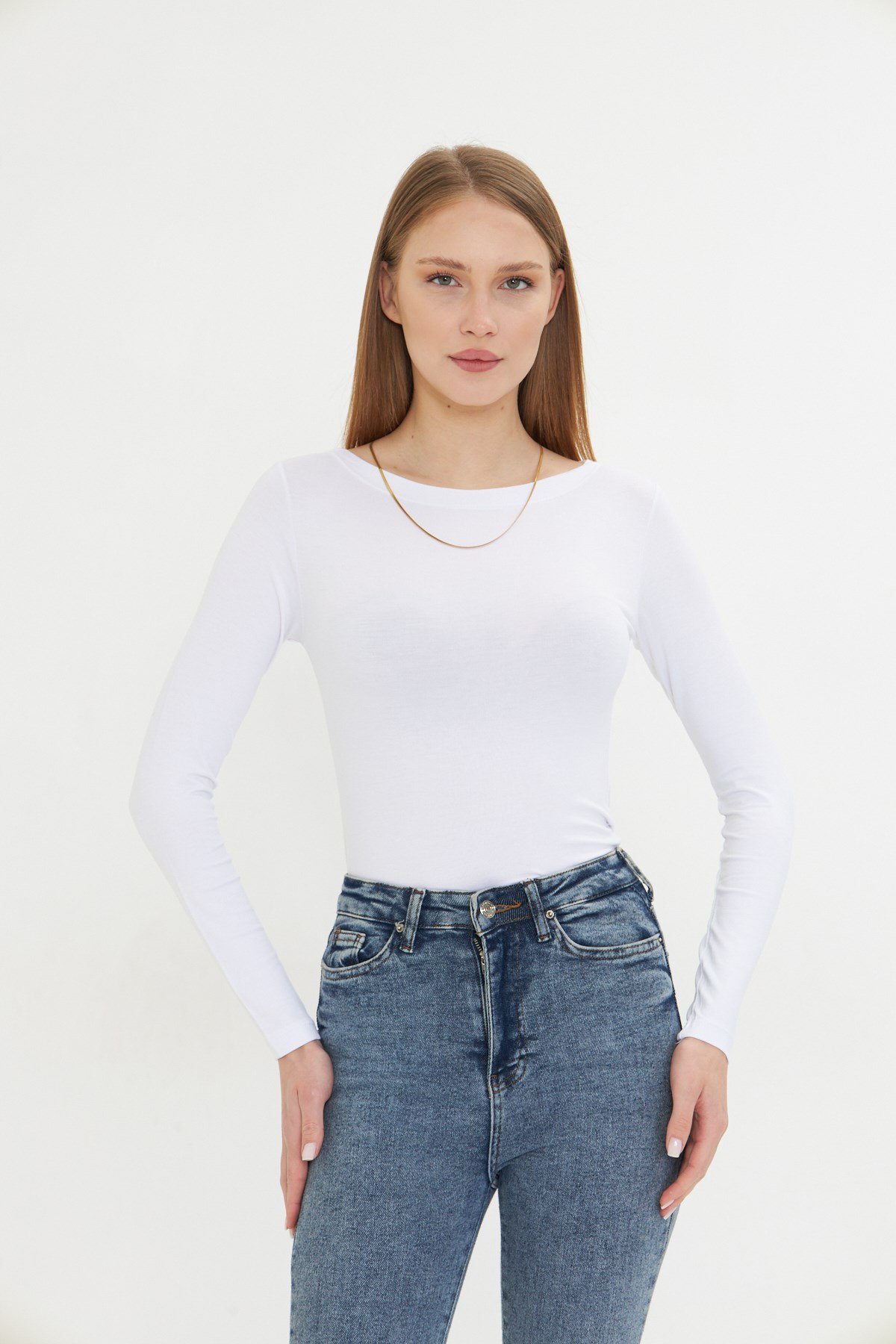 Kadın Kayık Yaka Basic Uzun Kollu Body Likralı Bluz  Viskon Body 160 Beyaz