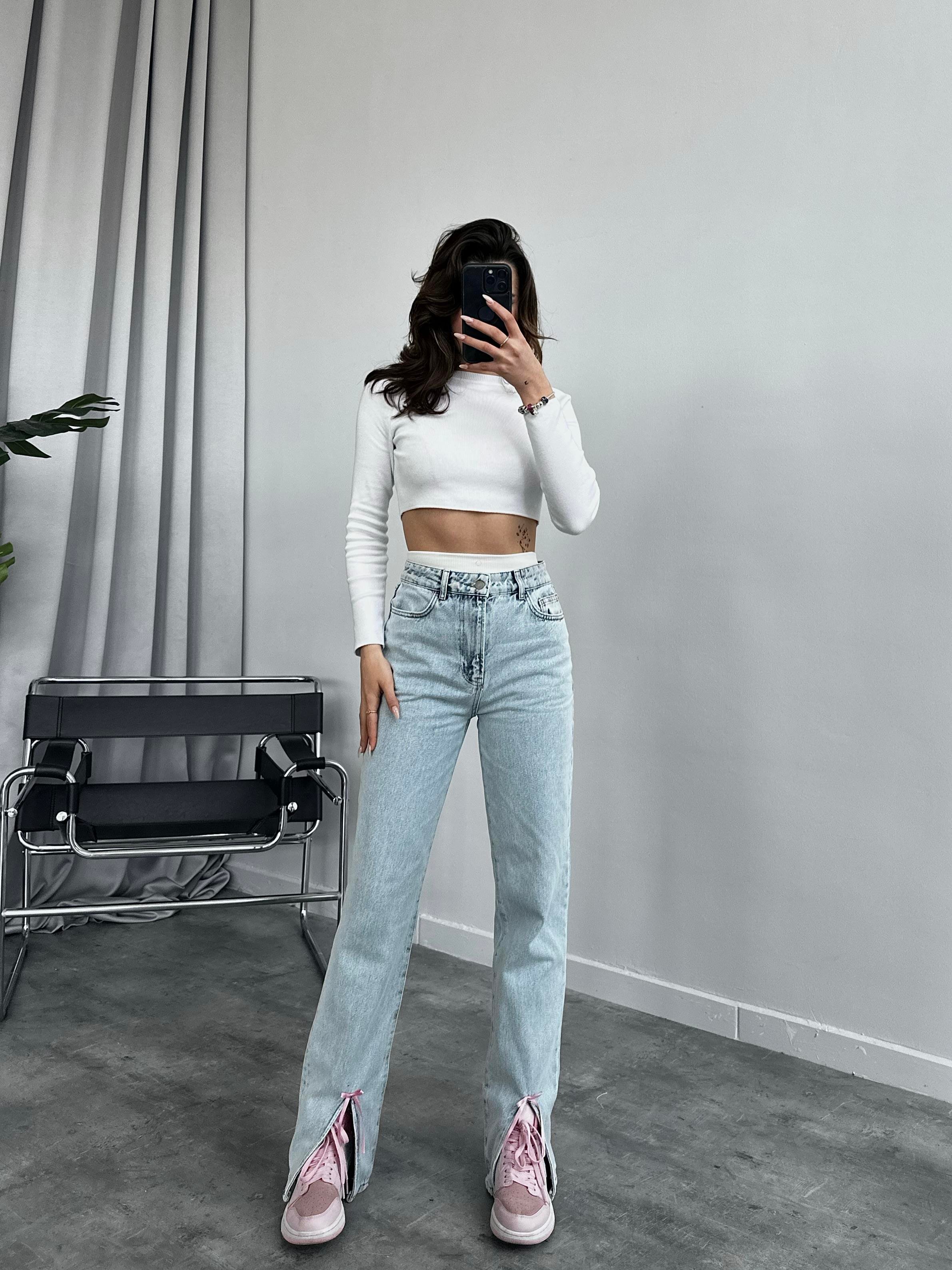 Aesth Pembe Fiyonk Detaylı Yırtmaçlı Jean