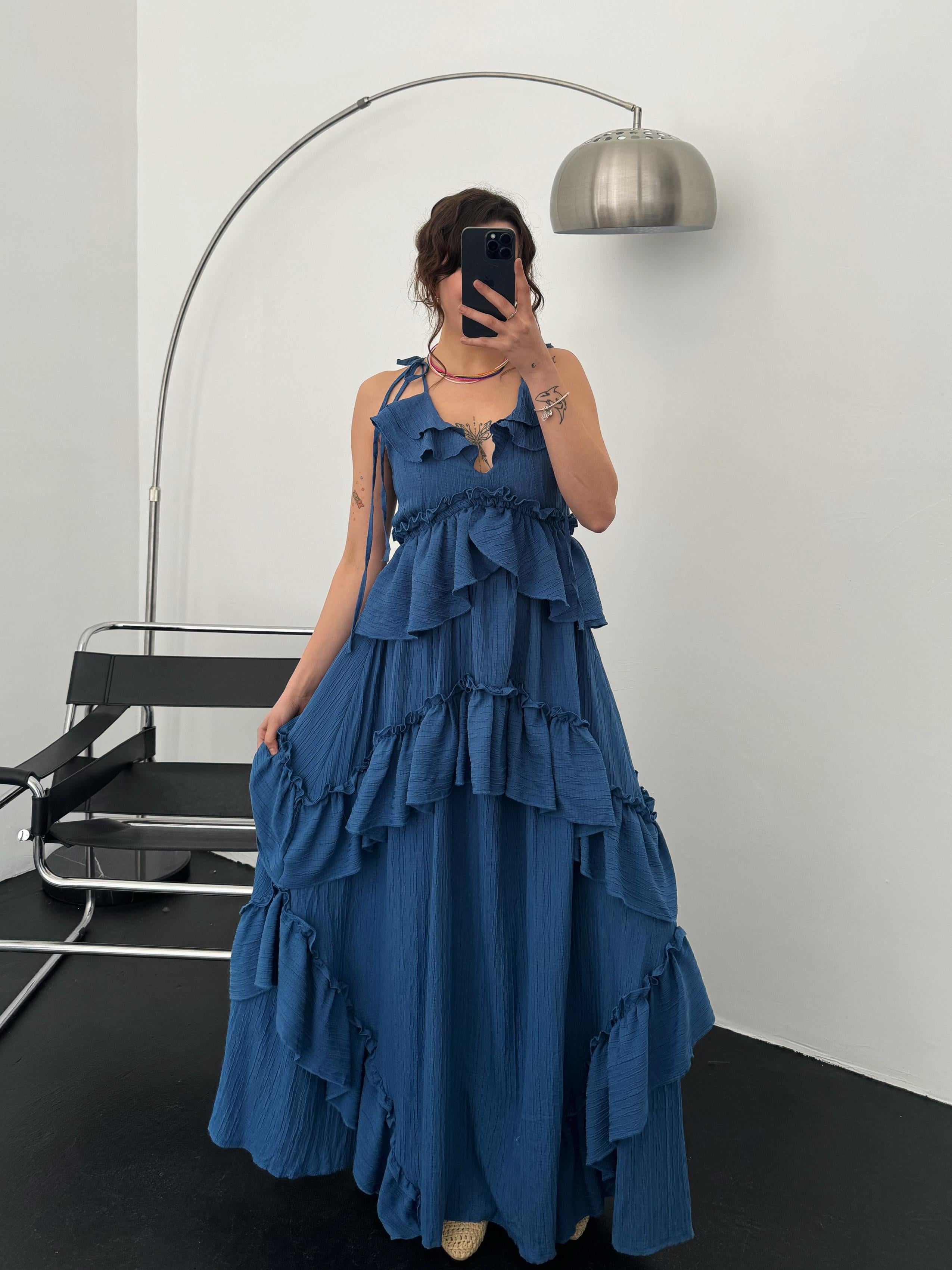 Moana Boyundan Bağlamalı Kat Etekli İndigo Elbise