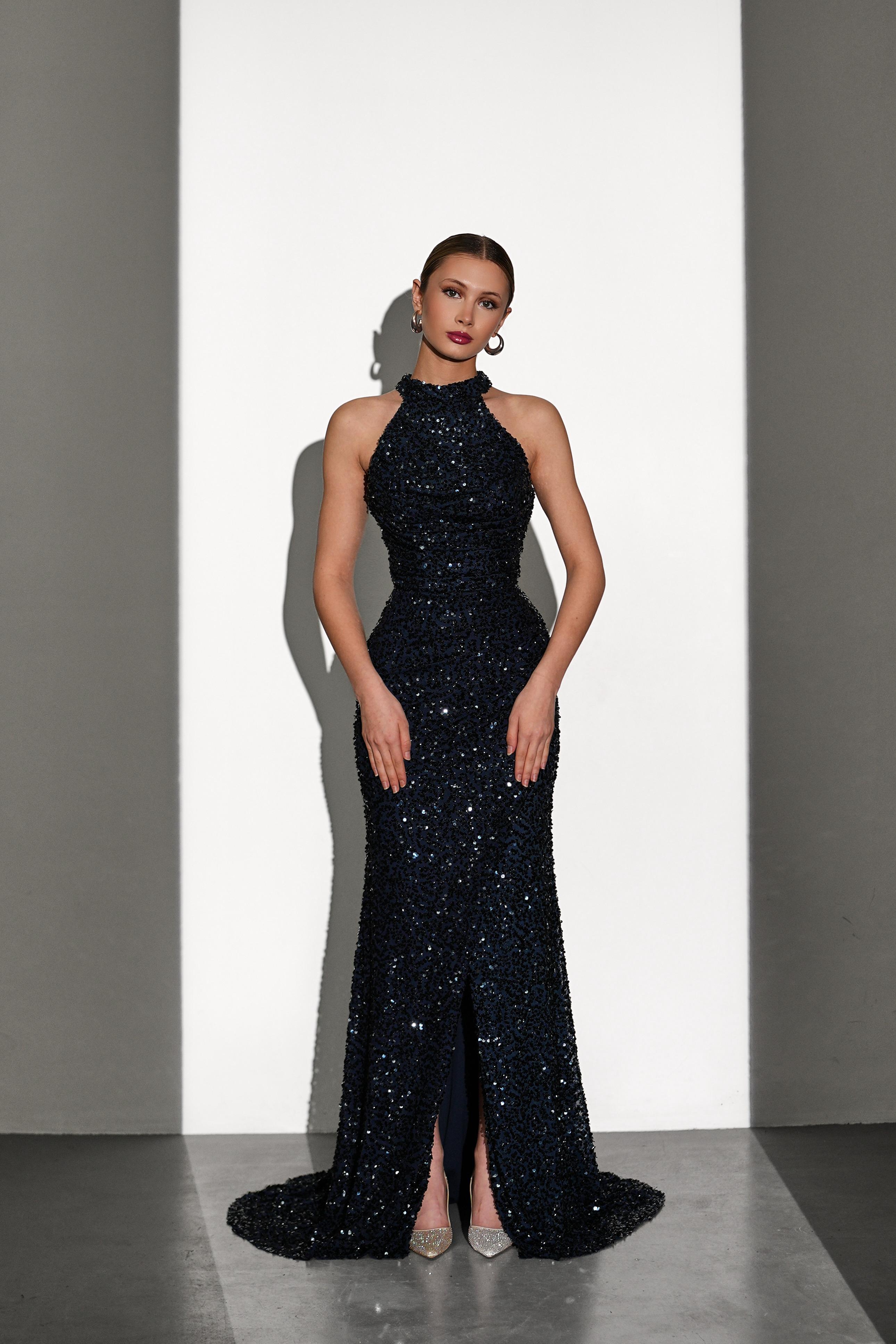 OWNIGHT Giselle Halter Yaka Pul Payet İşlemeli  Siyah Uzun Abiye