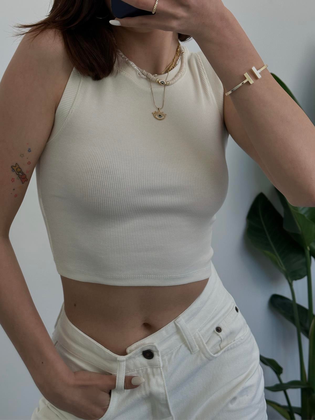 Vistoso Ekru Halter Crop