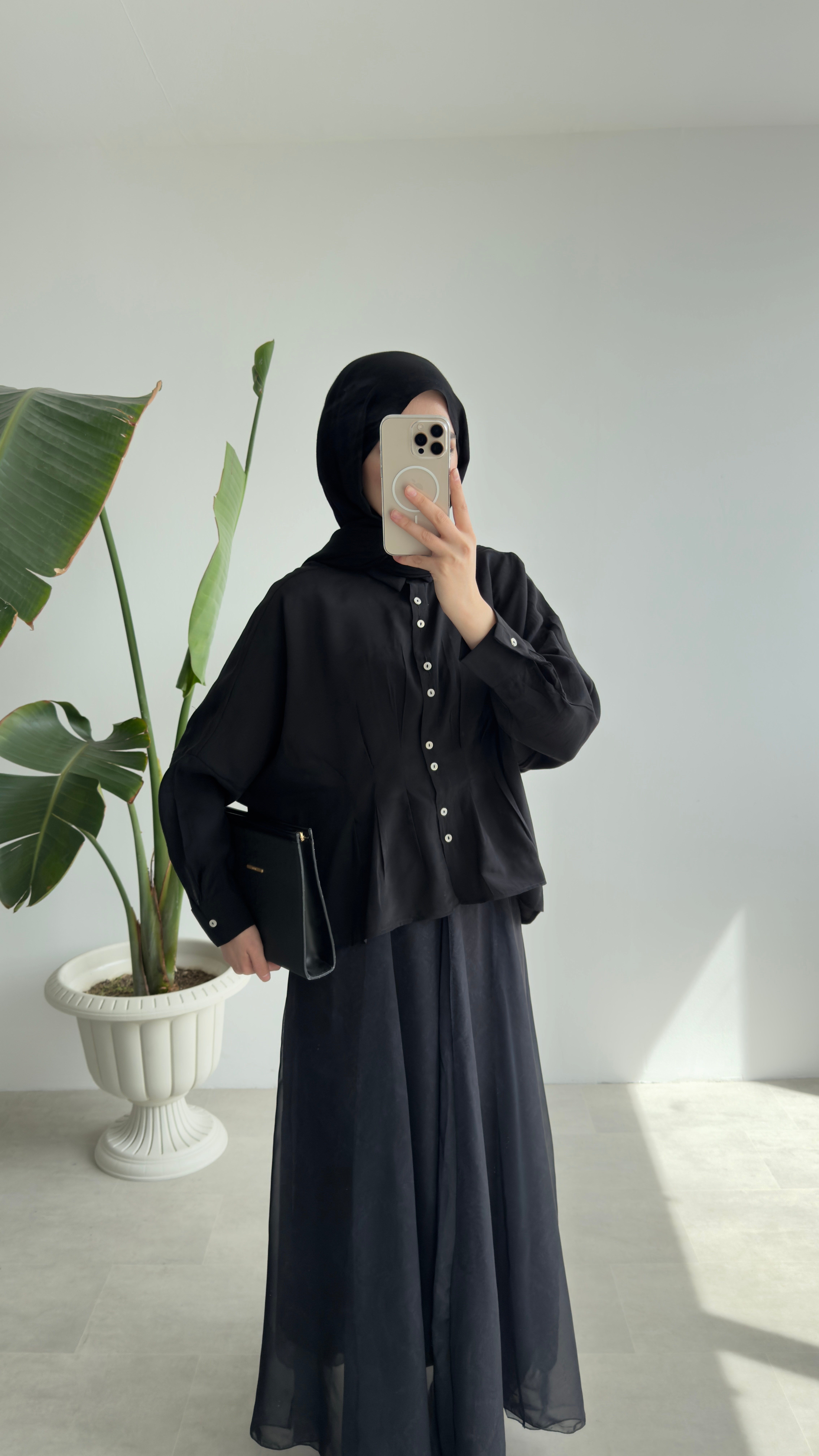 BEL DETAYLI ZARİF GÖMLEK - SİYAH