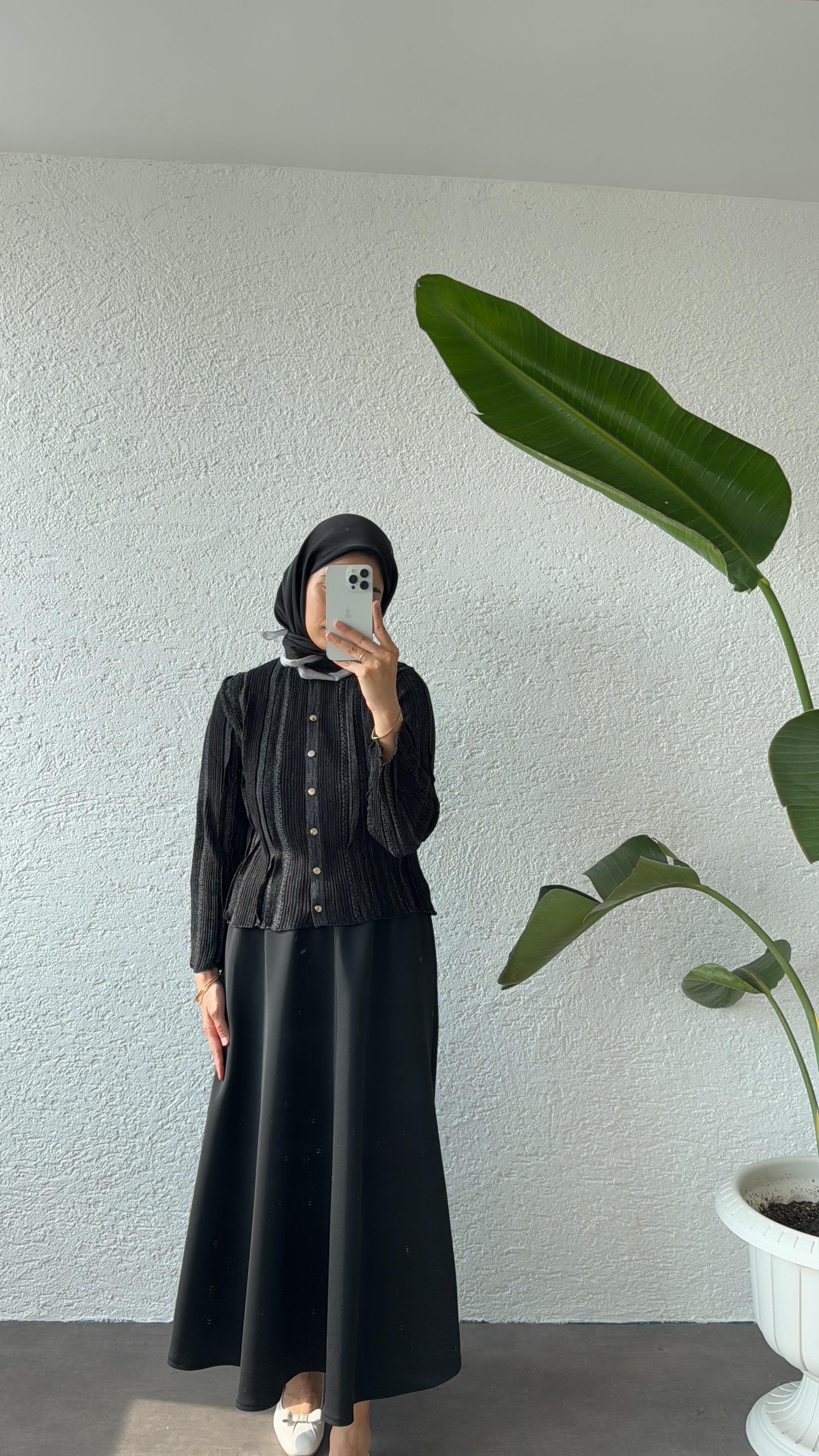 GOLD DÜĞMELİ MERSERİZE HIRKA - SİYAH