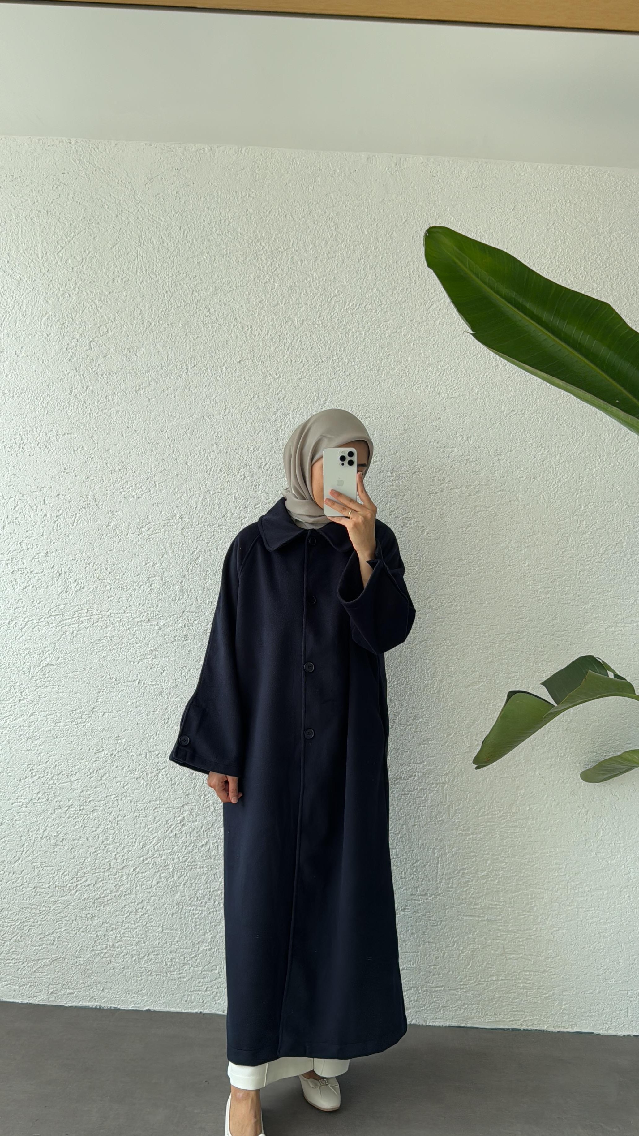 KAŞE DÜĞMELİ KABAN - LACİVERT