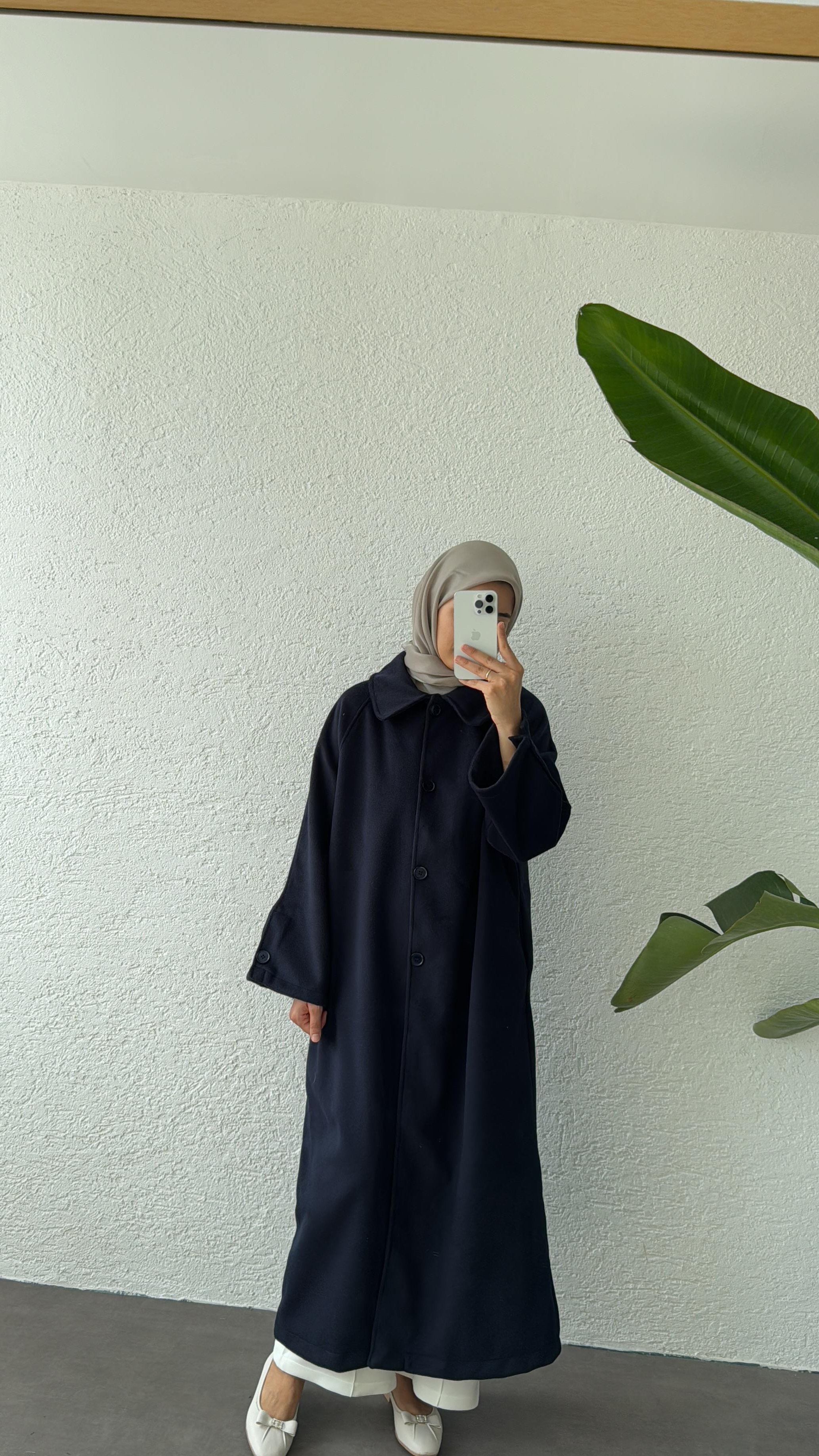 KAŞE DÜĞMELİ KABAN - LACİVERT