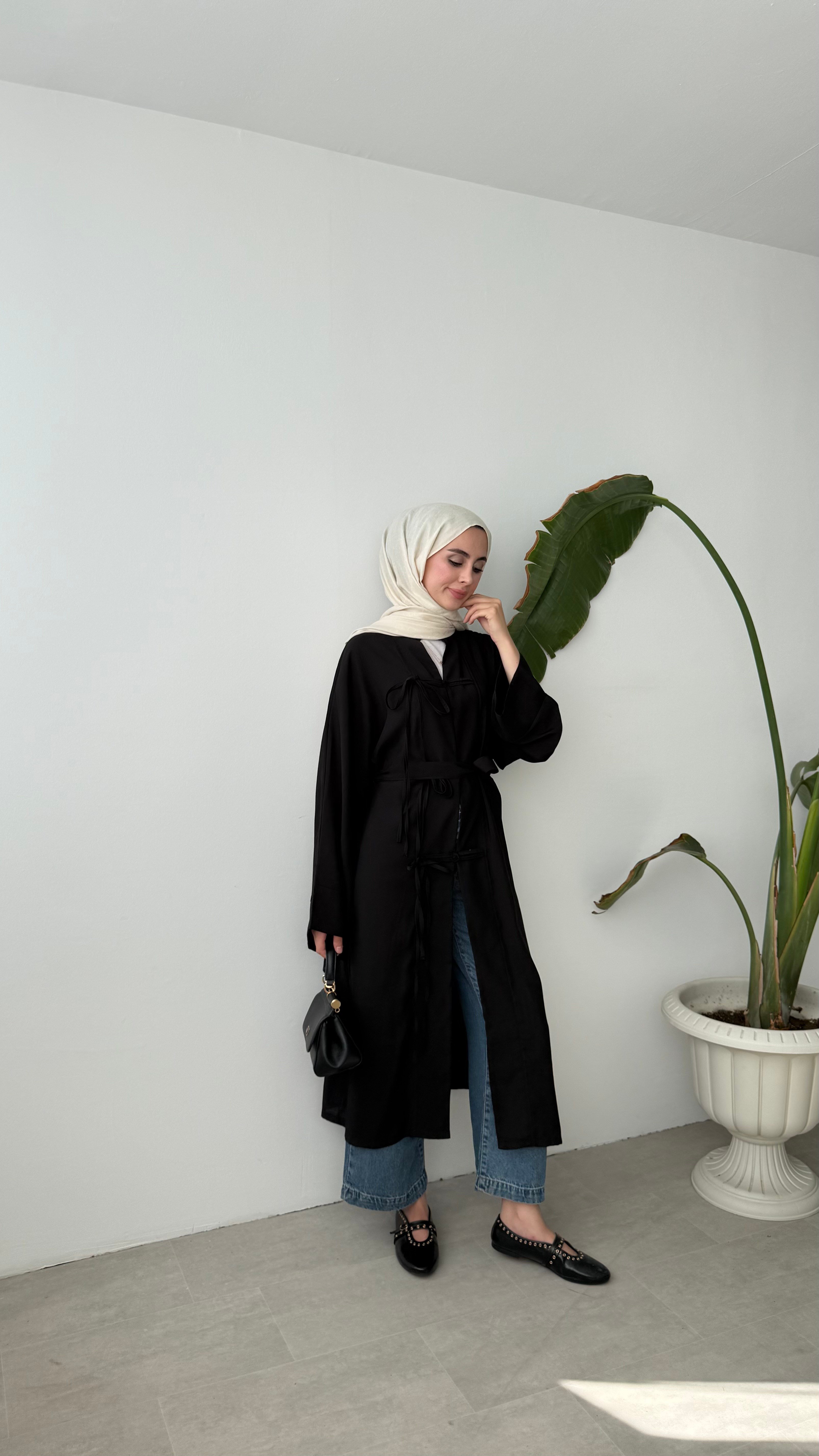 LİNA BAĞCIK DETAYLI GÖMLEK - SİYAH
