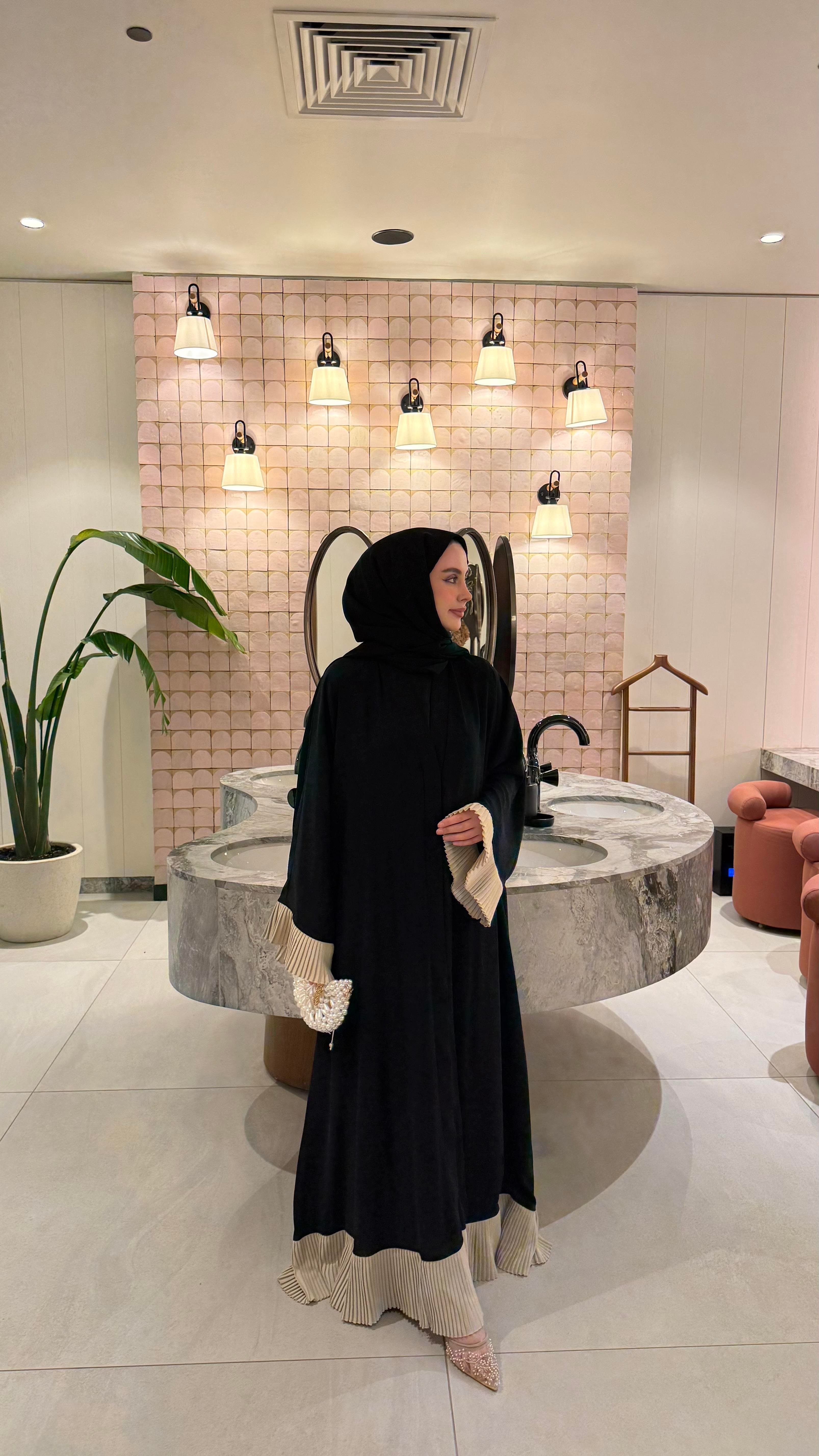 PİLİSE DETAYLI ABAYA & FERACE - SİYAH
