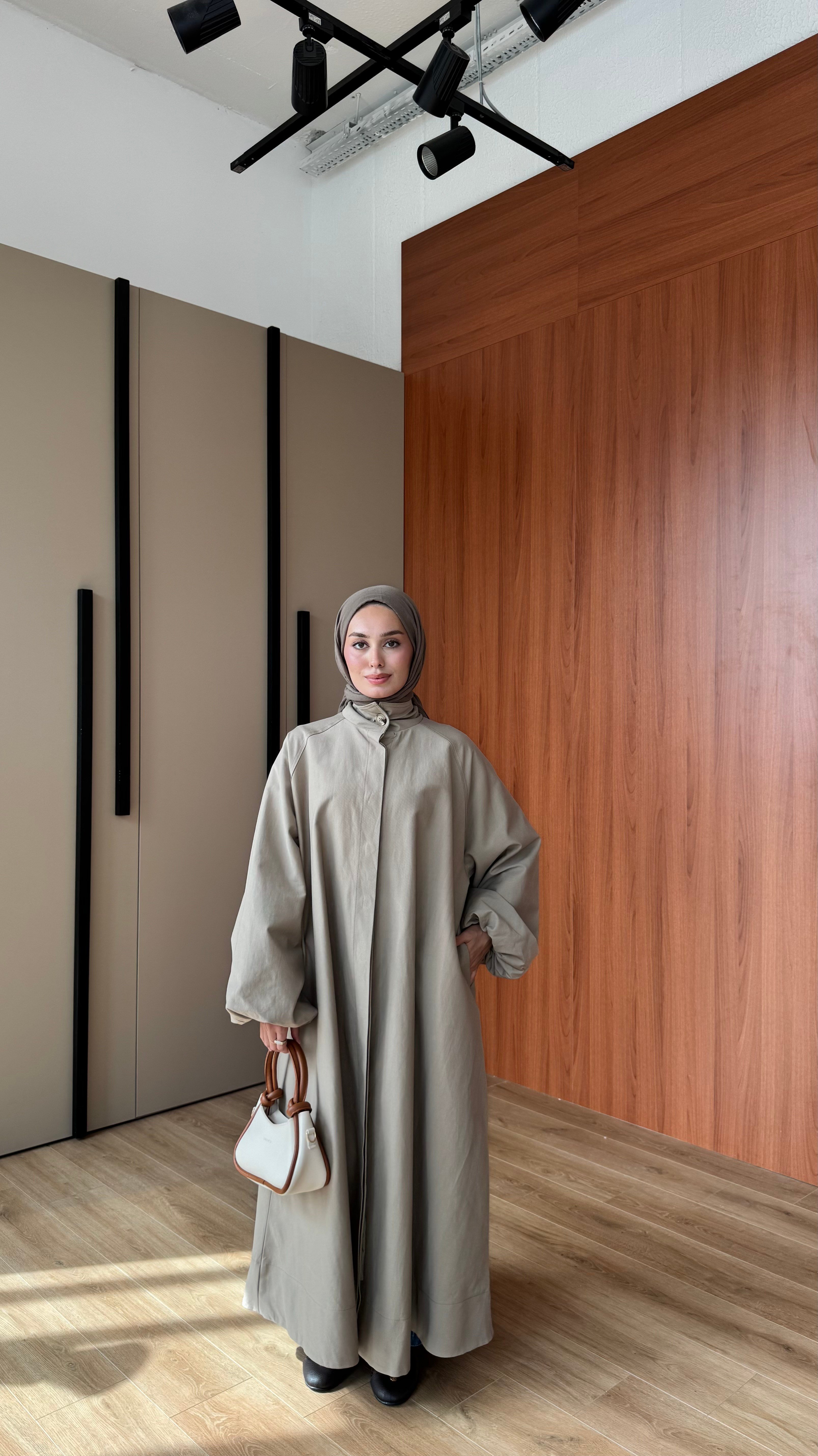 ROBE ASTARLI TRENÇKOT - ADAÇAYI