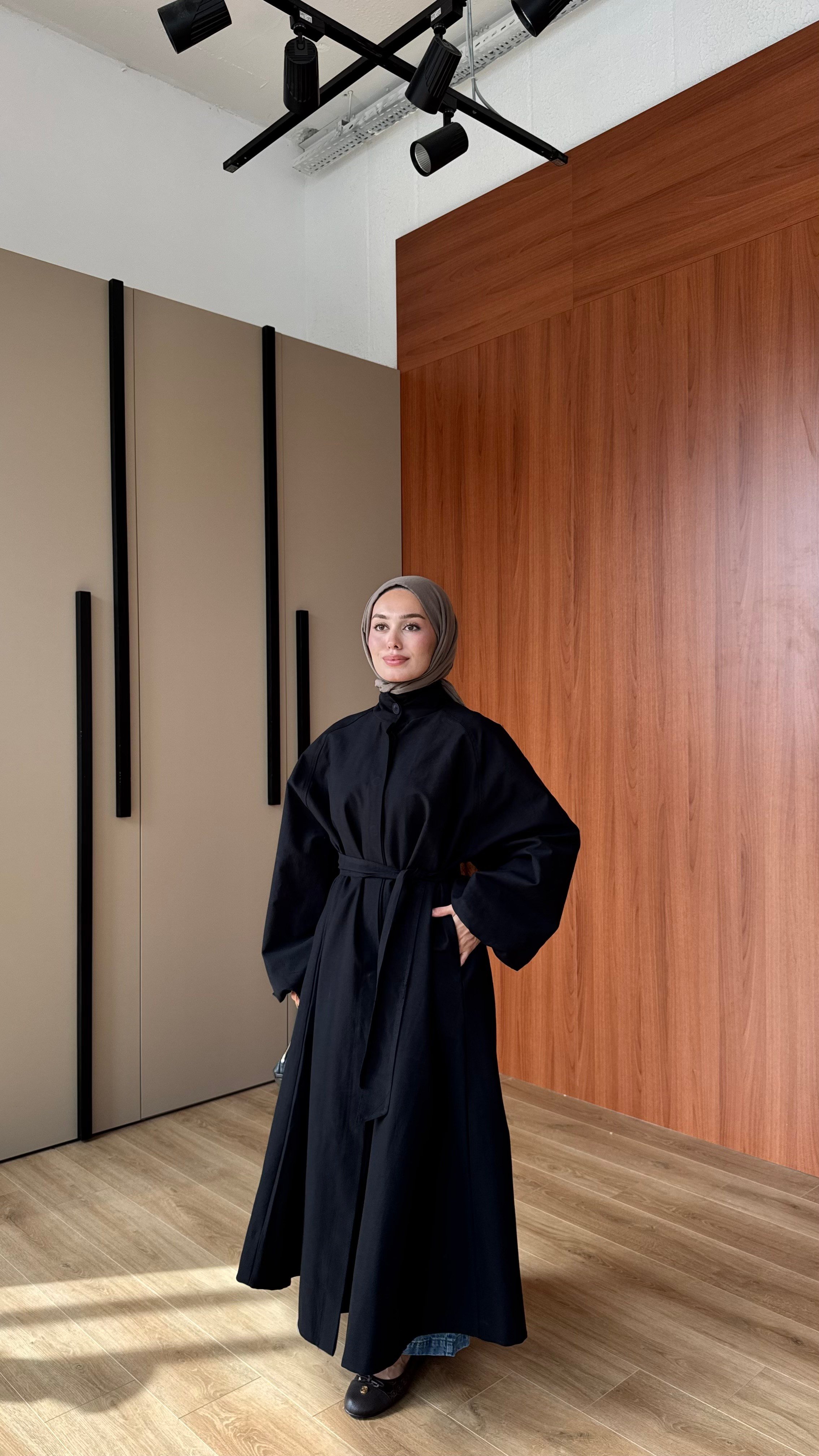 ROBE ASTARLI TRENÇKOT - SİYAH