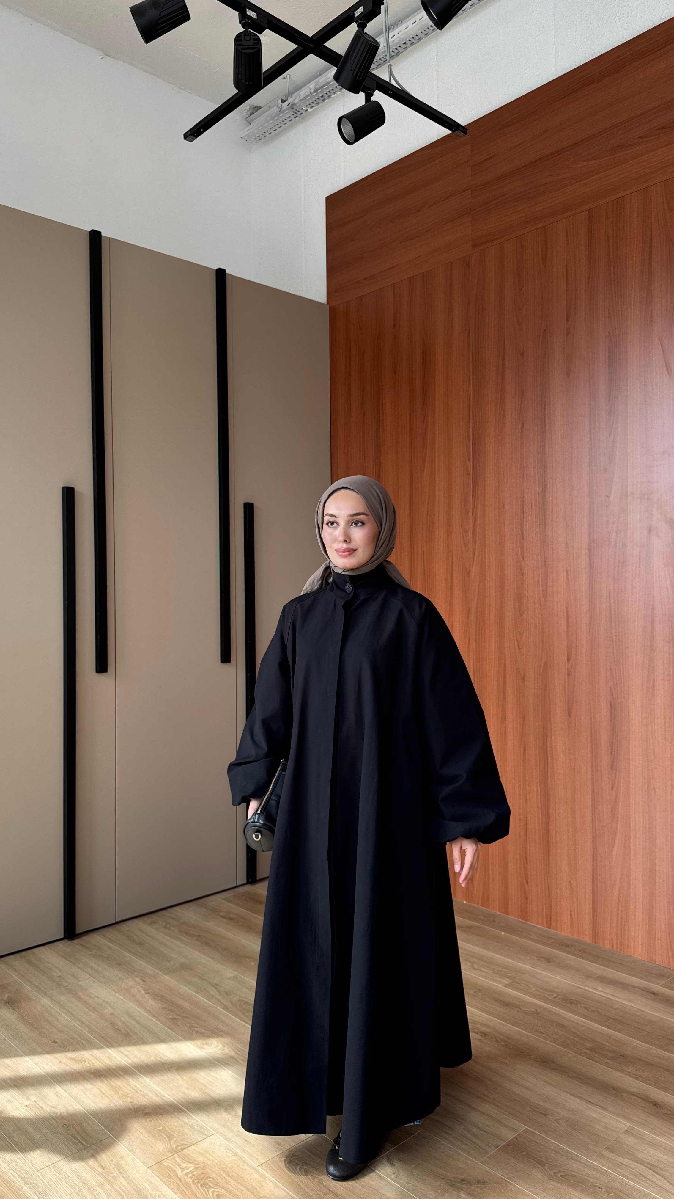 ROBE ASTARLI TRENÇKOT - SİYAH