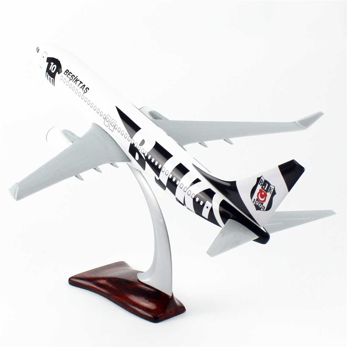 1/200 BEŞİKTAŞ SERGİLEMEYE HAZIR YOLCU UÇAĞI