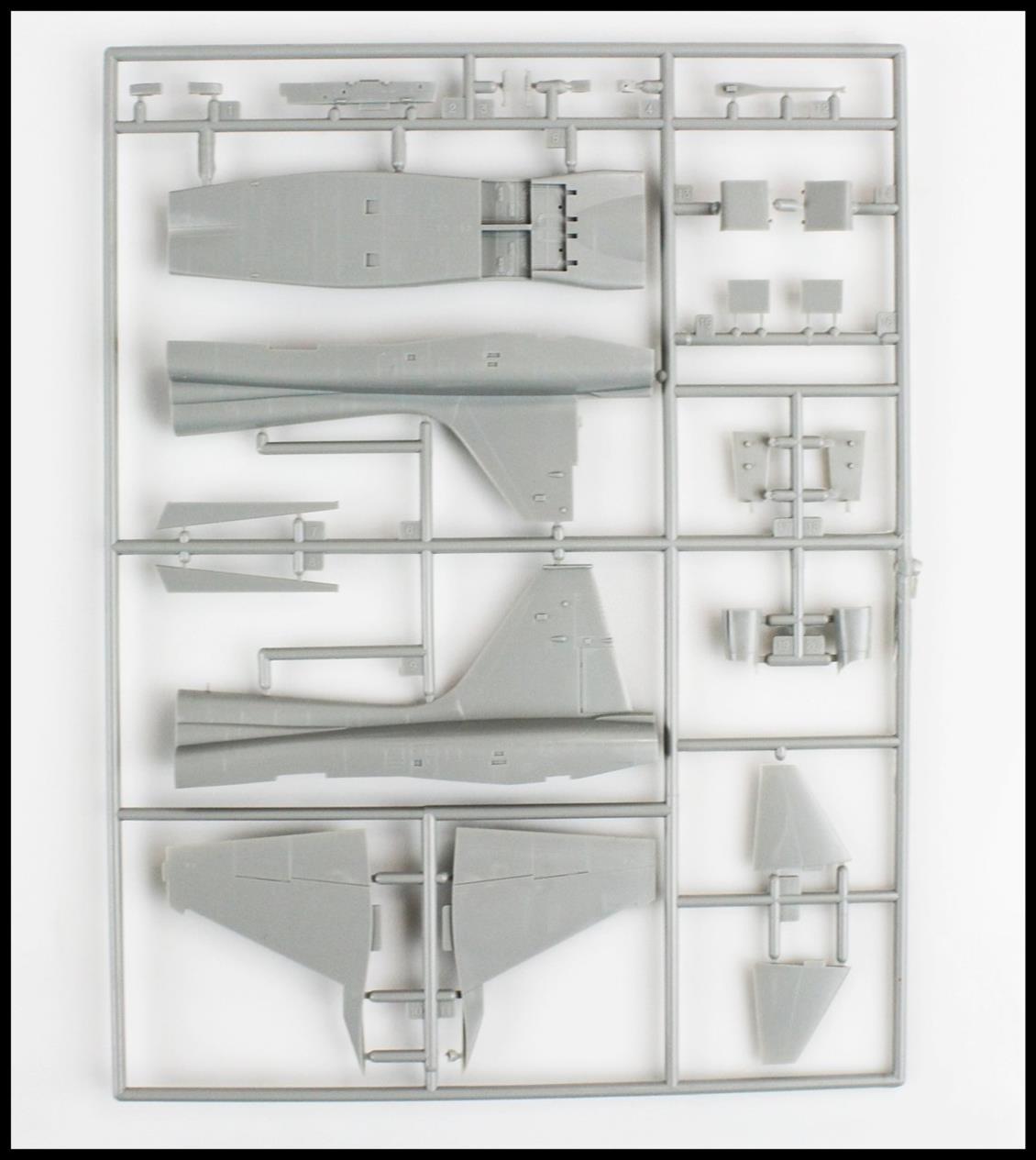 58 1/72 F/RF-5A FREEDOM FIGHTER PLASTIK MAKET KITI
