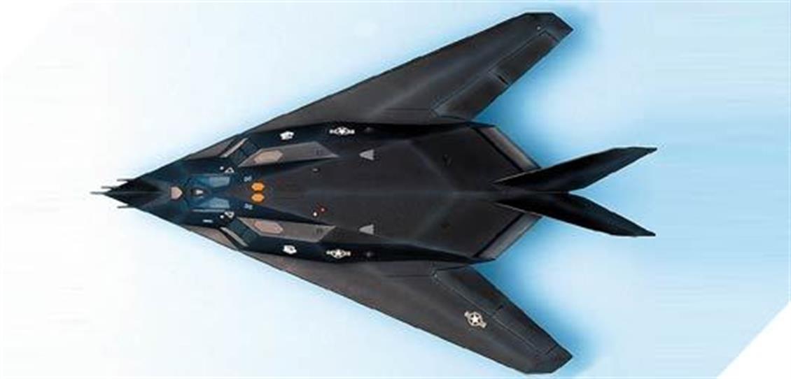 Academy 12475 1/72 F-117A Stealth Bomber Savaş Uçağı Demonte Plastik Maketi