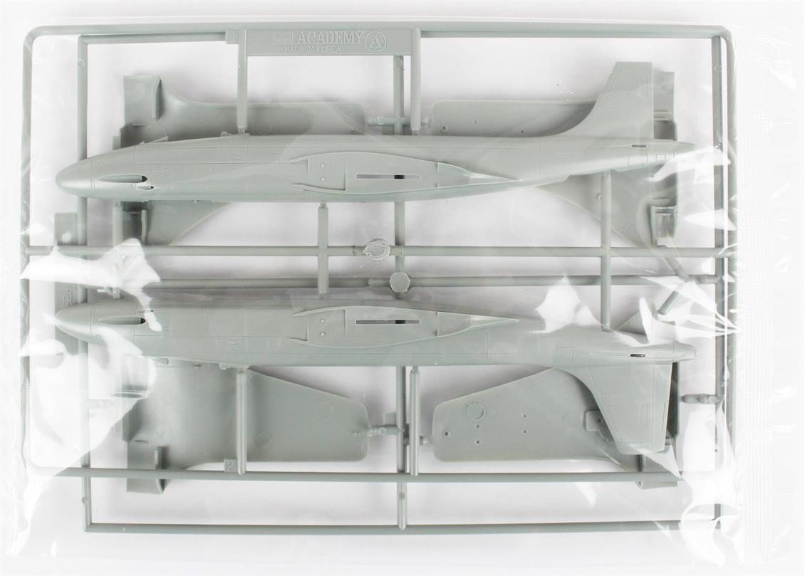 Academy 12548 1/72 USN F2H-3 VF-41 (Black Aces) Savaş Uçağı Demonte Plastik Maketi