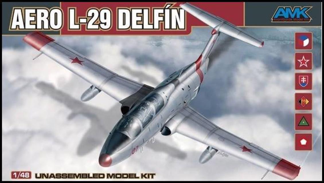 AMK 88002 1/48 Rus L-29 Delfin Demonte Plastik Eğitim Uçağı Maketi