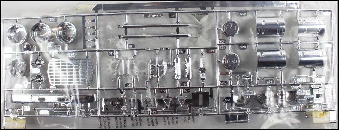 AMT 1178 1/25 Ford LNT-8000 Snow Plow Kar Küreme Kamyonu Demonte Plastik Maketi