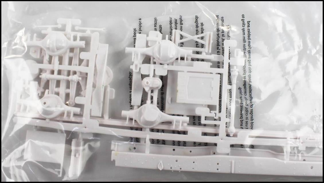 AMT 1178 1/25 Ford LNT-8000 Snow Plow Kar Küreme Kamyonu Demonte Plastik Maketi