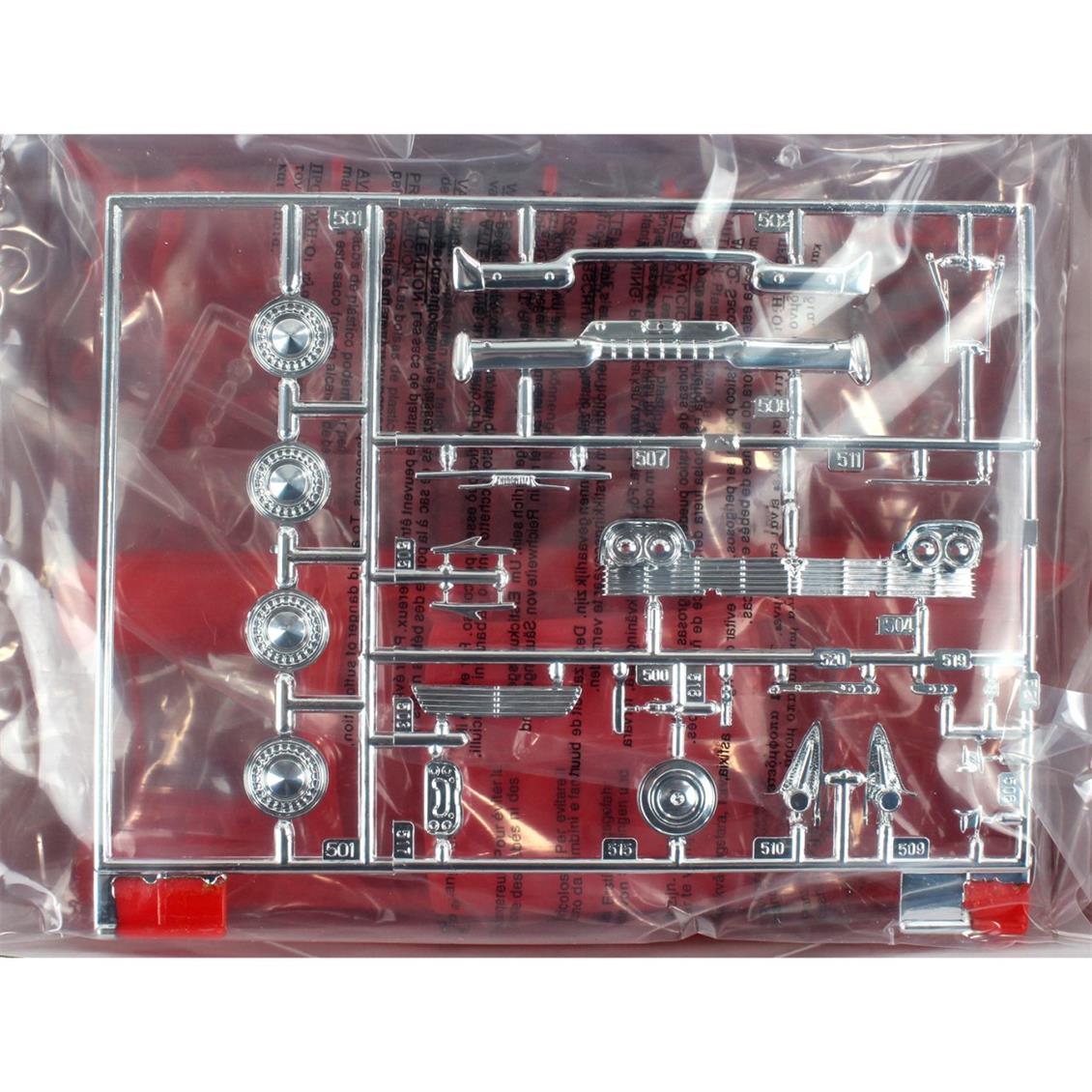 AMT 801M 1/25 Christine 1958 Plymouth Belvedere-Red Araba Demonte Plastik Maketi